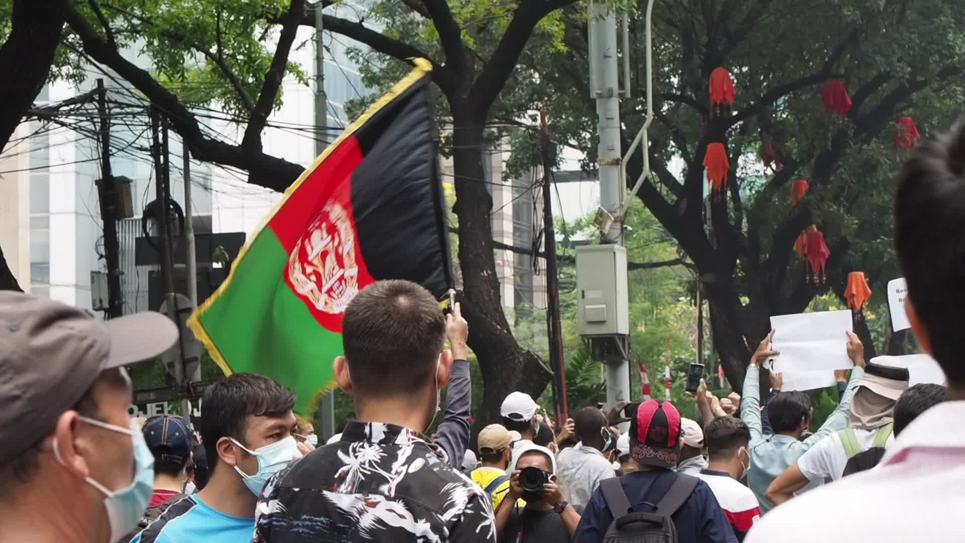 Hundreds of Afghan Refugees Protest in Jakarta