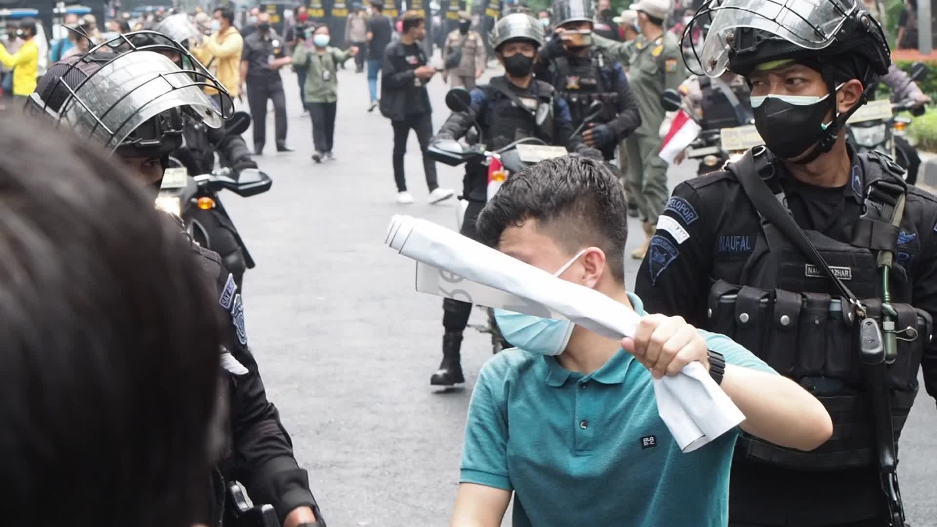 Hundreds of Afghan Refugees Protest in Jakarta