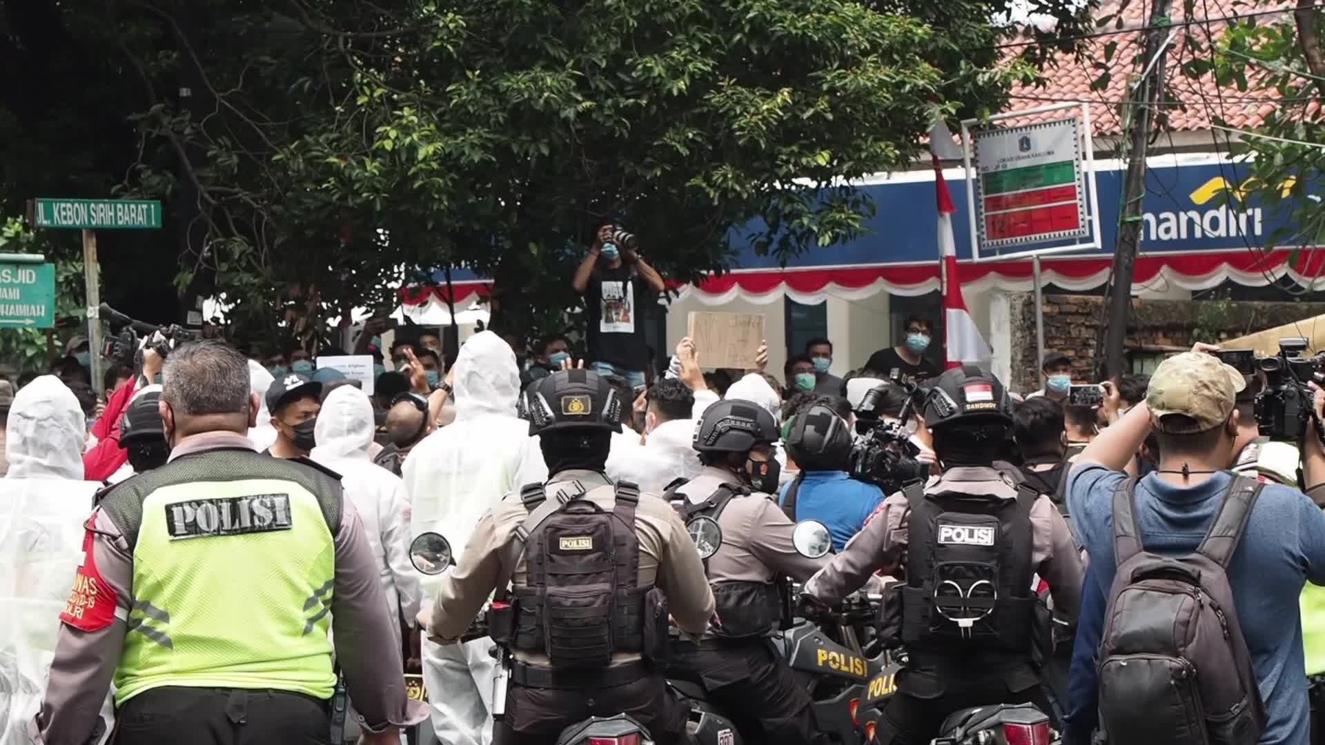 Hundreds of Afghan Refugees Protest in Jakarta
