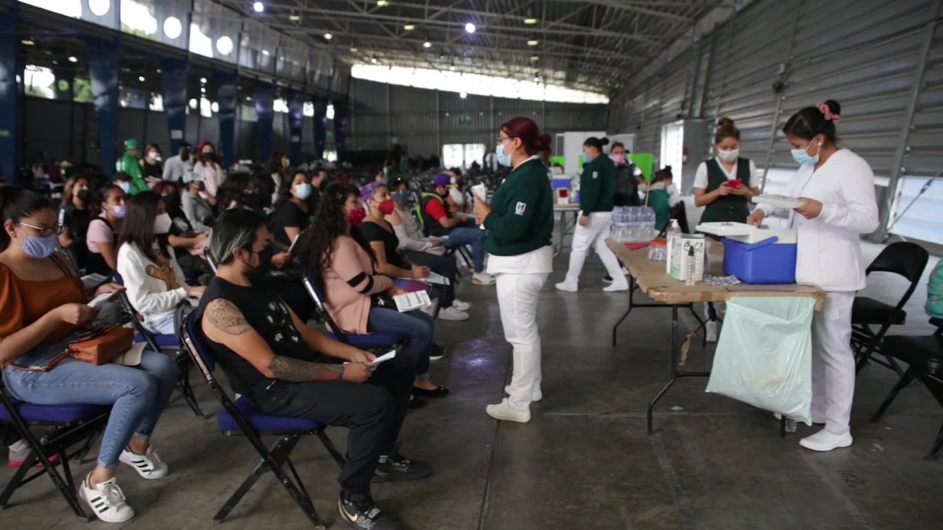 Second dose against COVID-19 for people aged 18 to 29 at Iztacalco