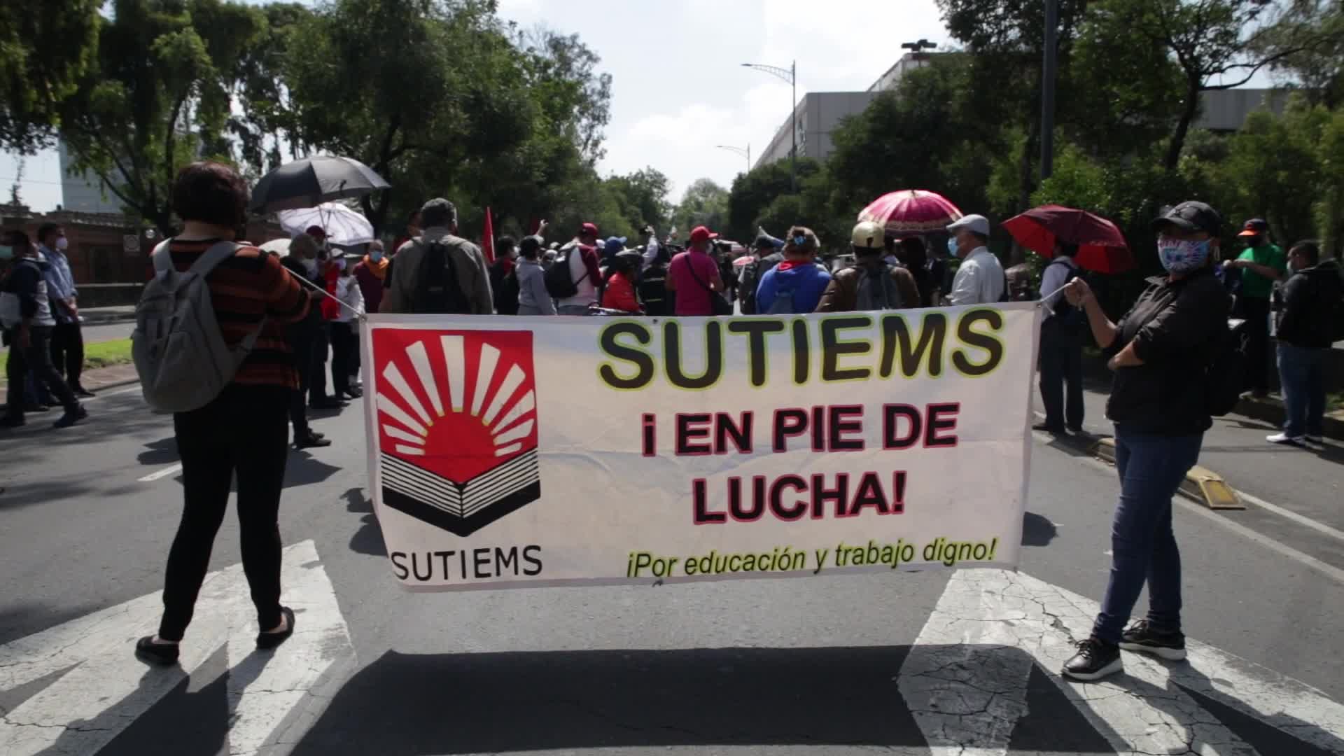 Workers demand budget for the face-to-face classes return