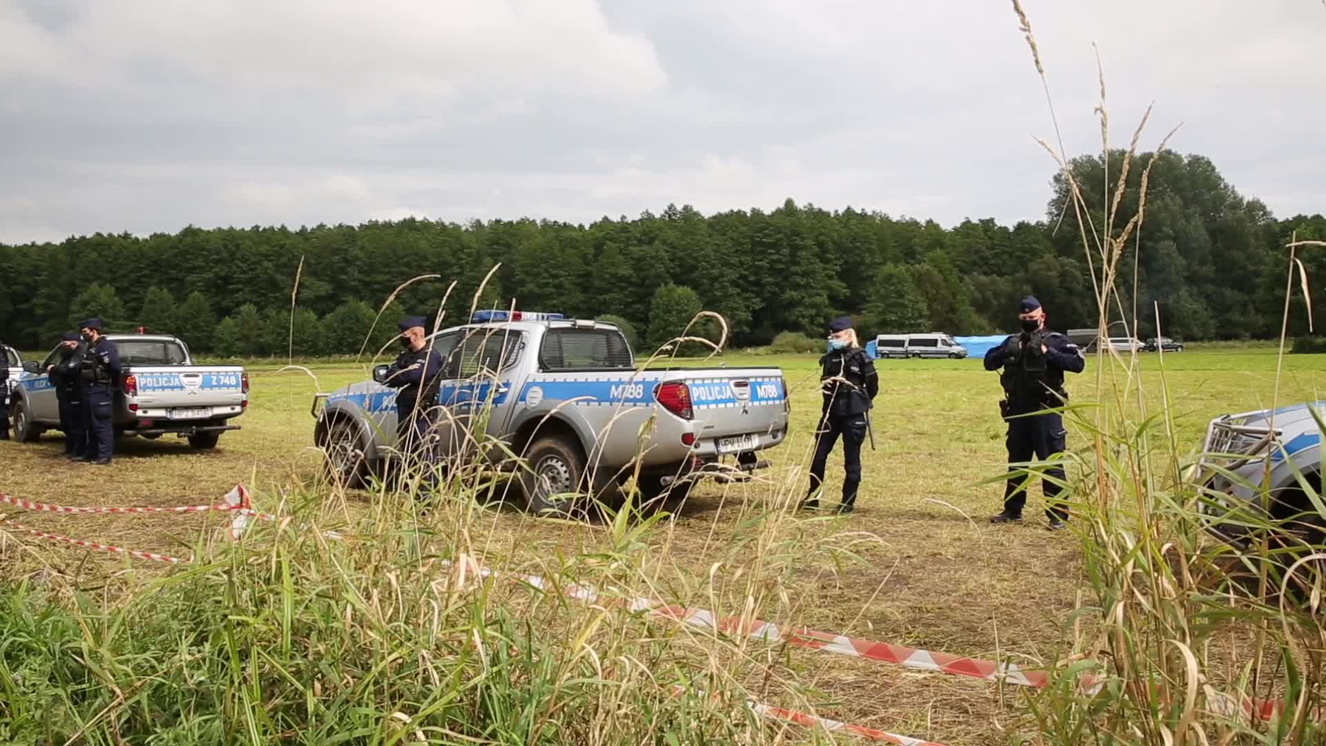 Afghan migrants entangled on Polish border
