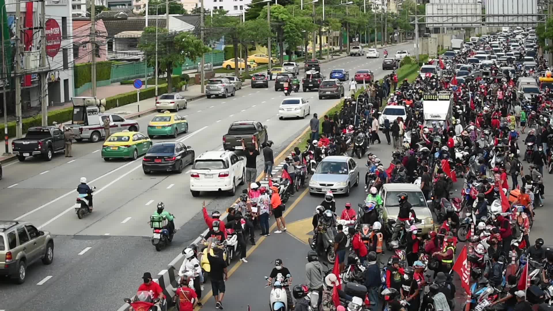 Anti-Government Car Mob Rally Calling in Bangkok