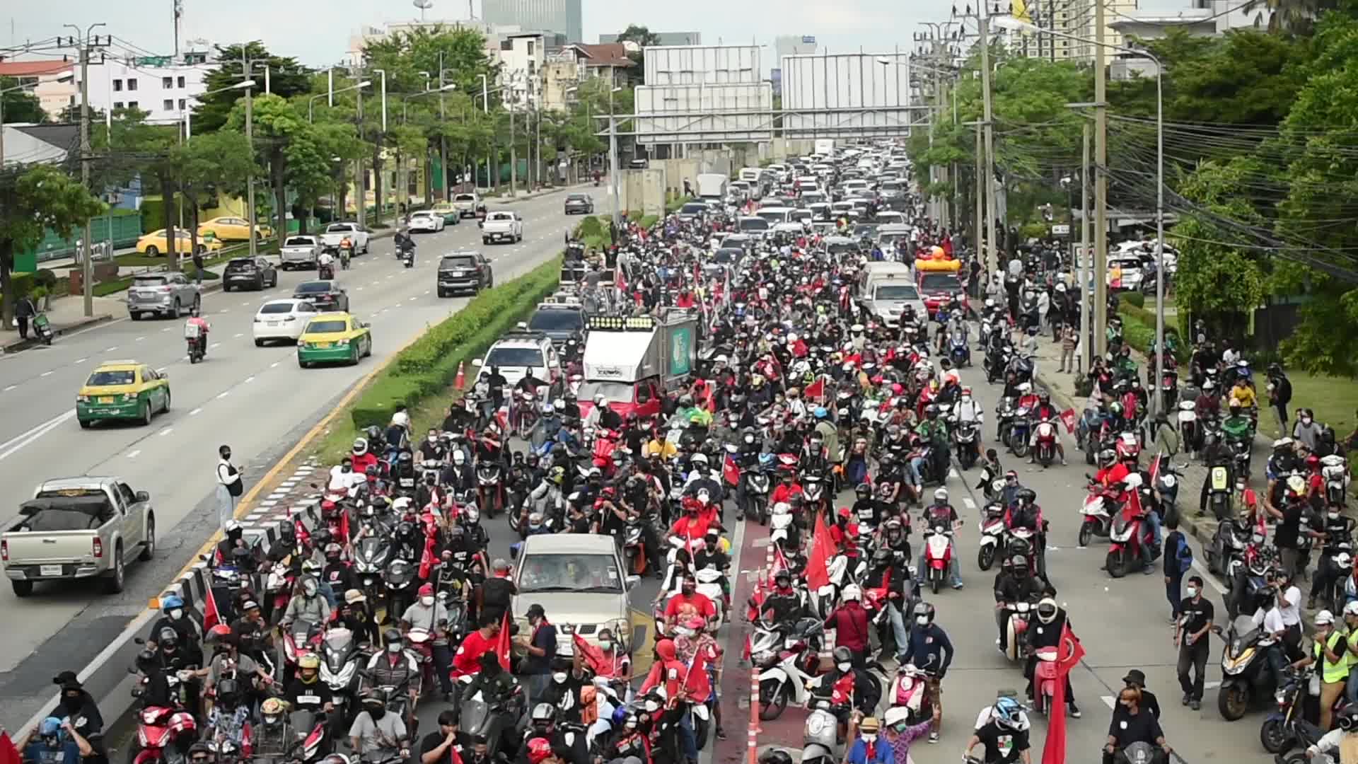Anti-Government Car Mob Rally Calling in Bangkok