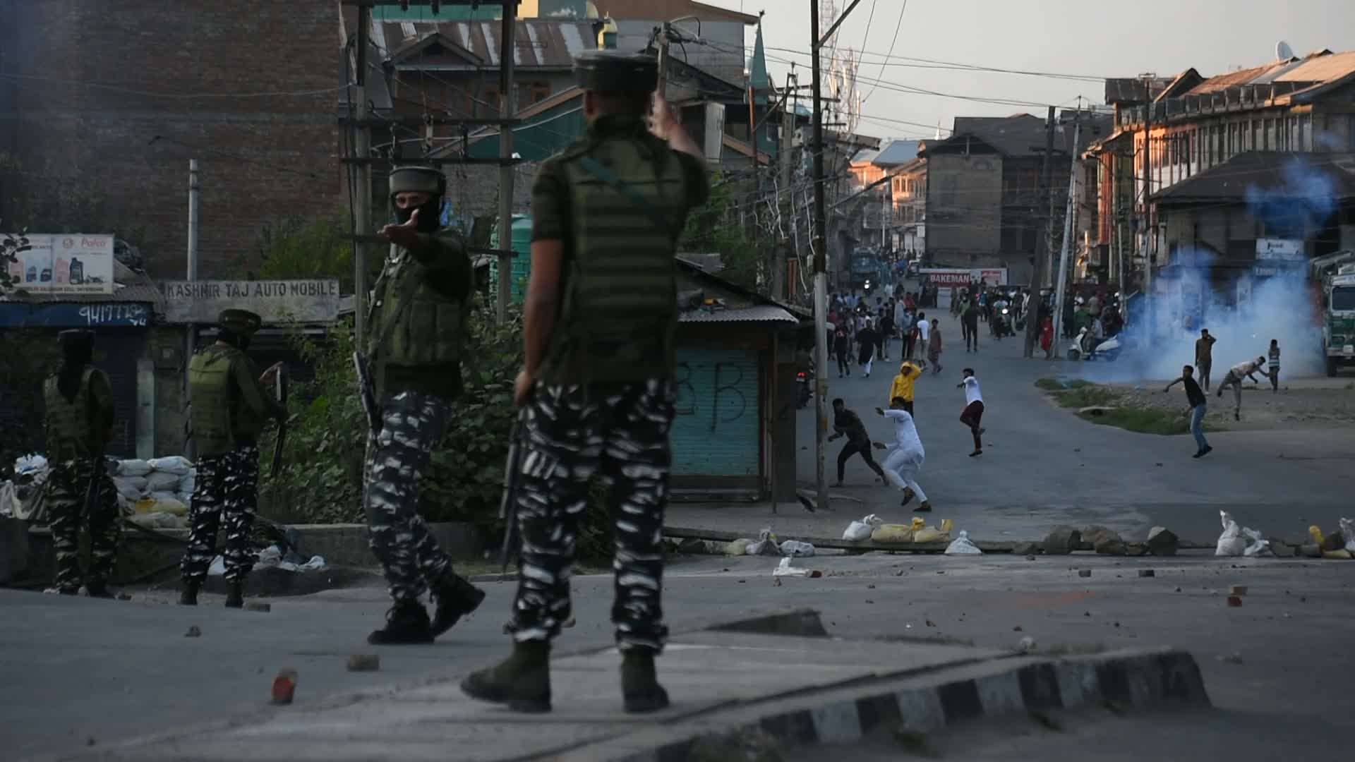 Clashes In Kashmir After The Death Of Senior Pro-Freedom Leader Syed Ali Shah Geelani