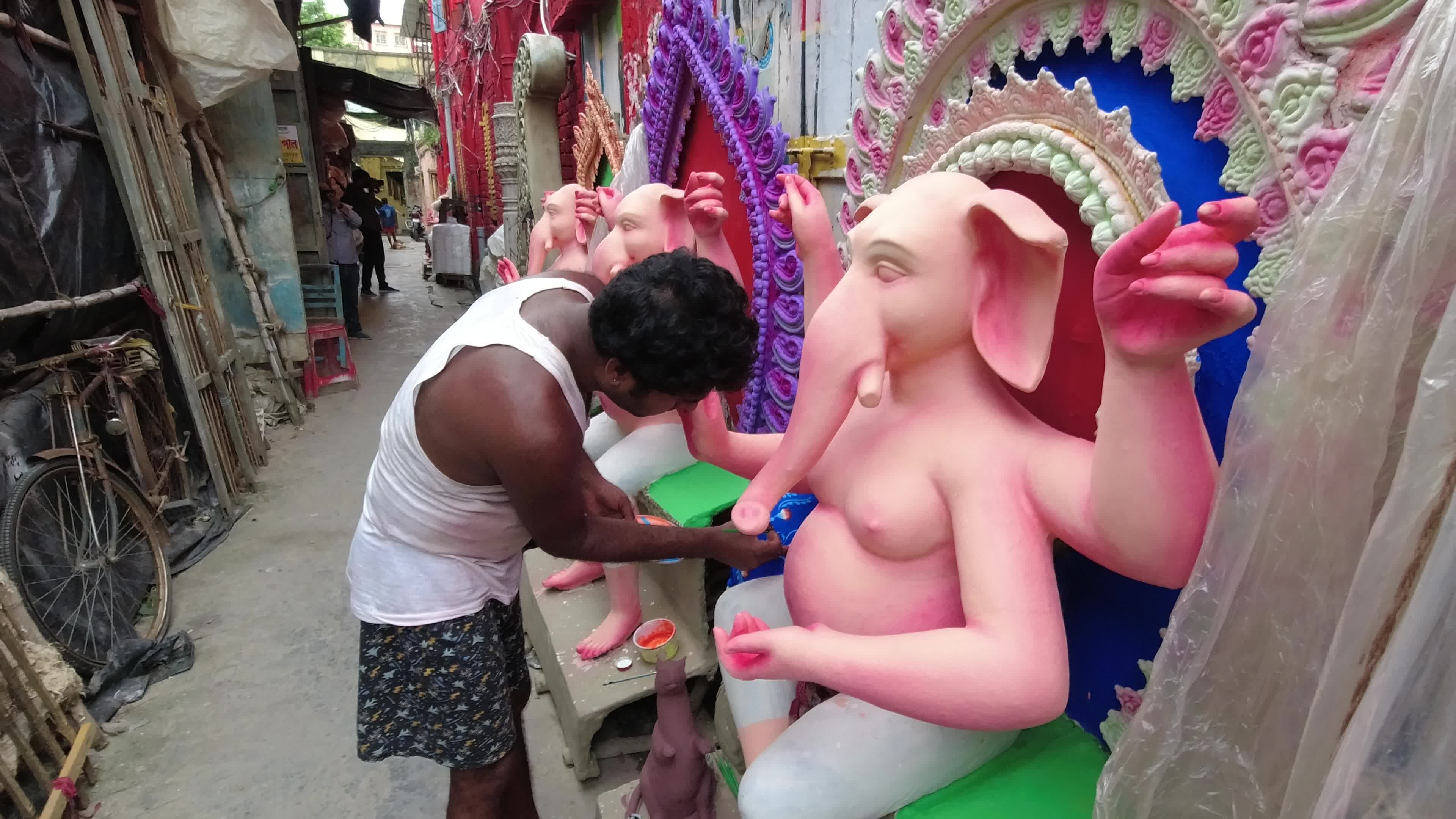 Ganesh Chaturthi preparation in Kolkata