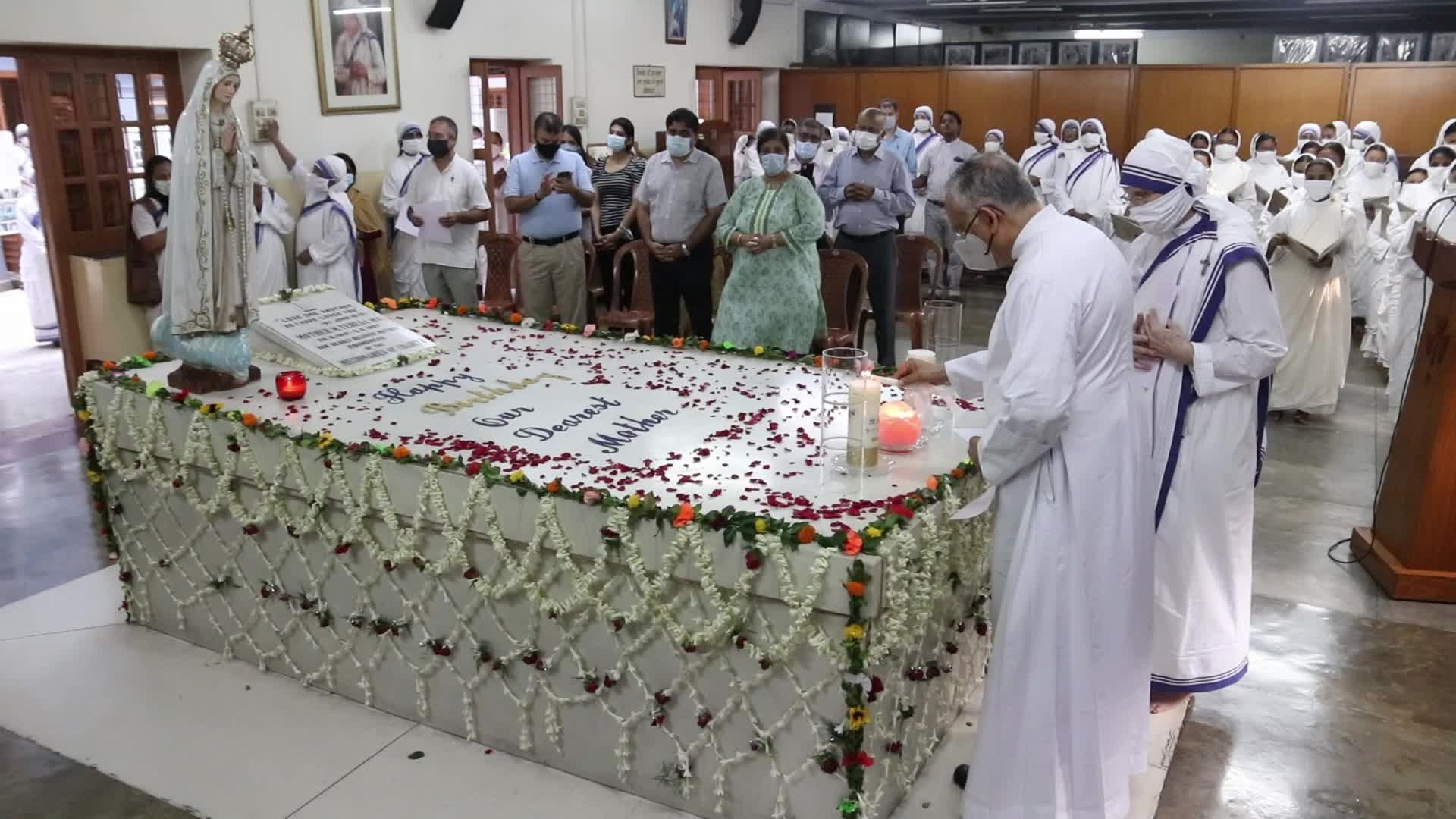Saint Teresa Anniversary Celebration in India 