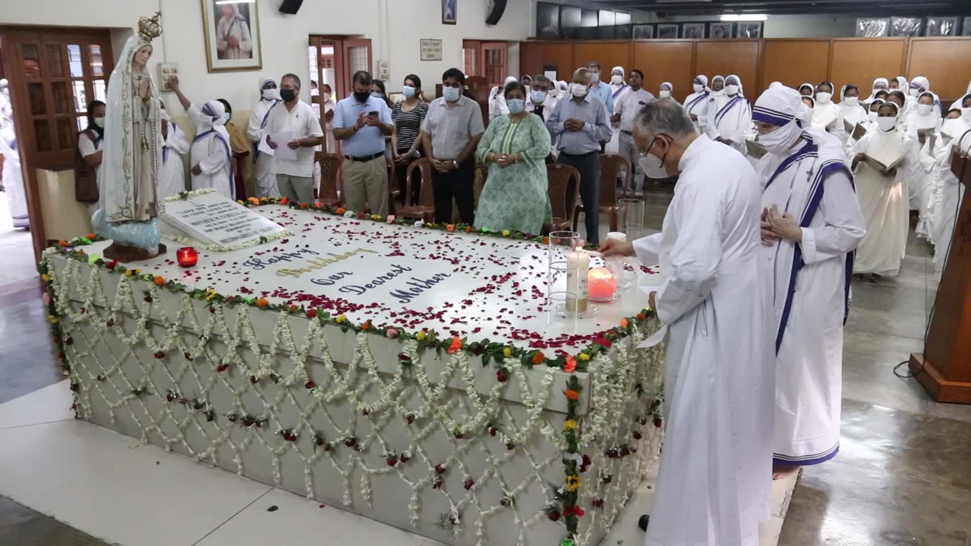 Saint Teresa Anniversary Celebration in India 