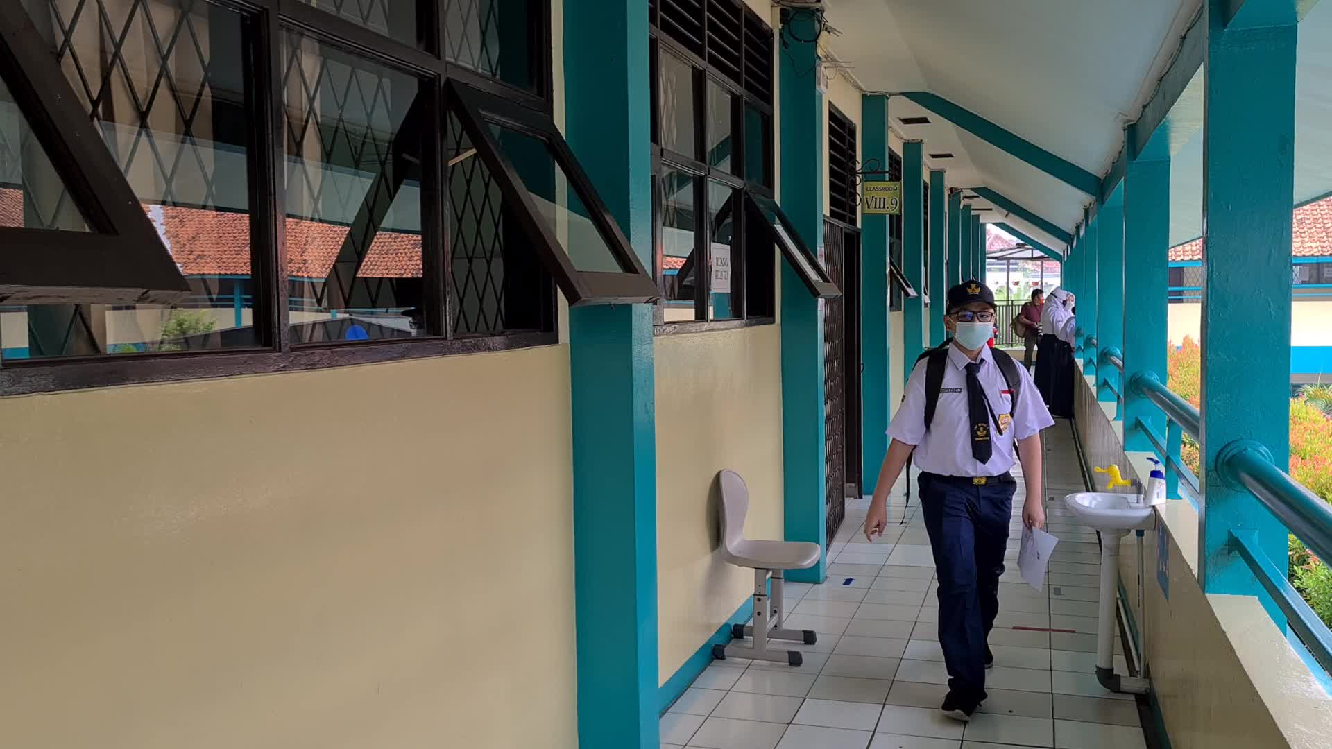 Students back to school as Indonesia eases Covid restrictions