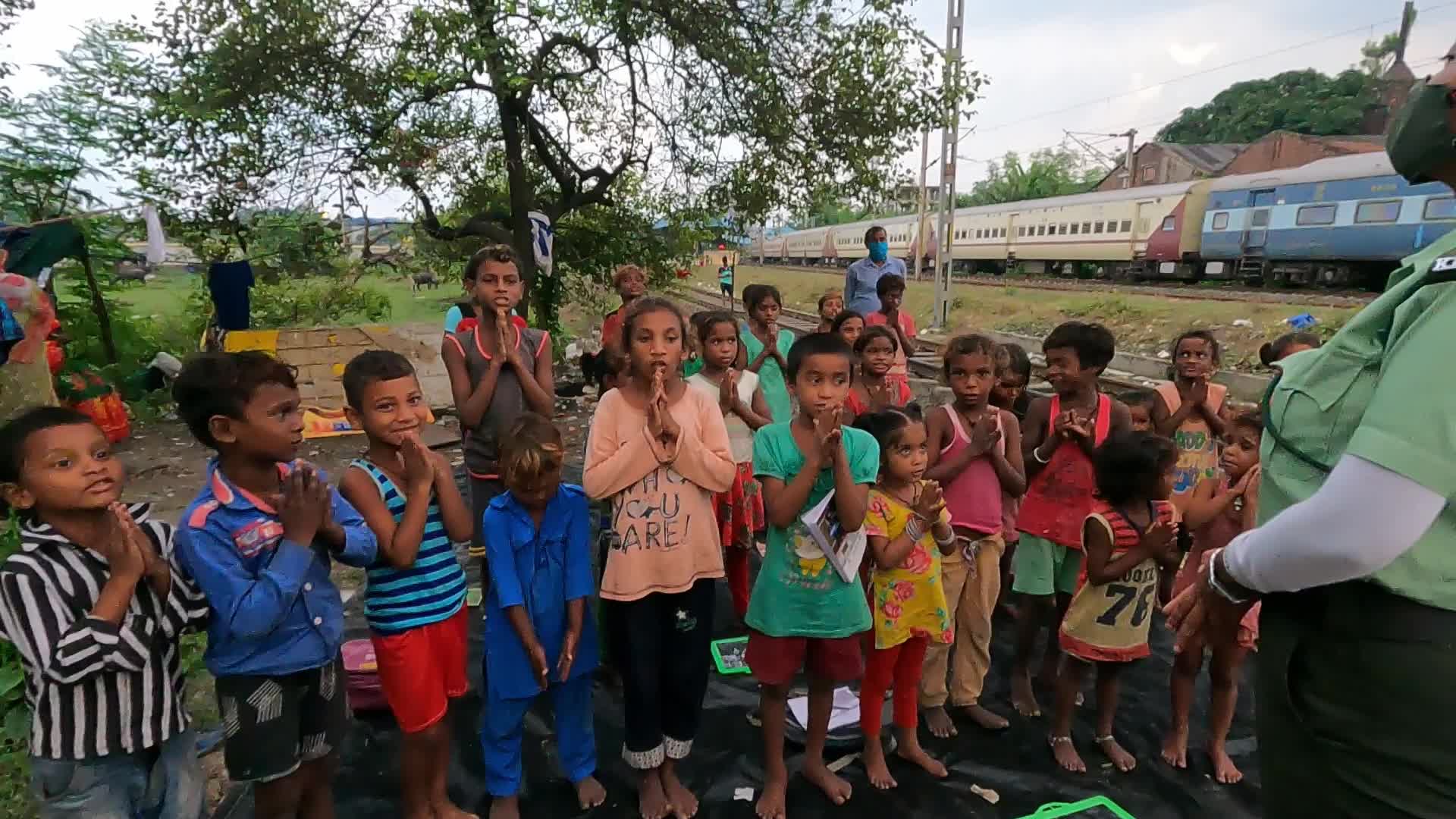 Cop lessons bring cheer to kids of the slum area
