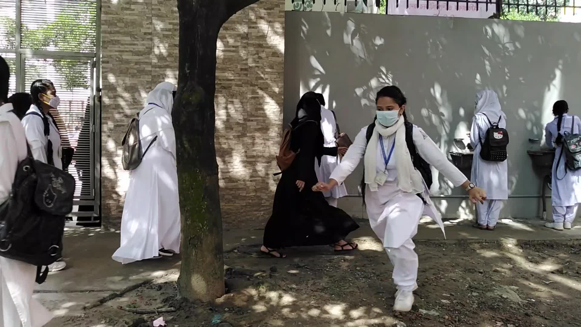 Bangladesh Schools Reopen After 18-Month COVID Shutdown