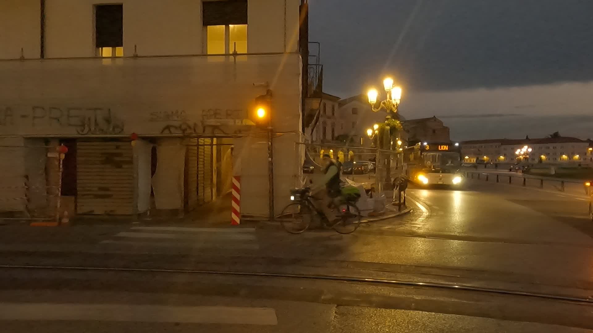 bus passing through Prato della Valle