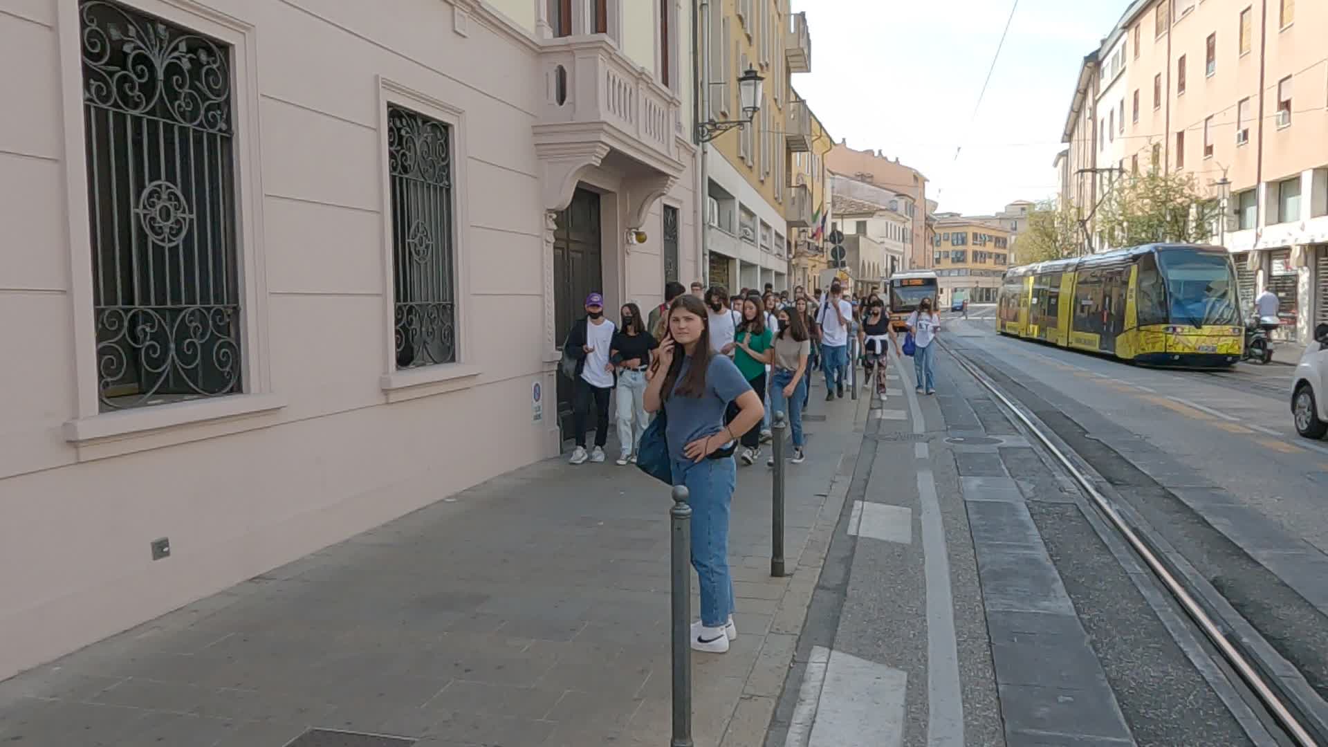 Students of the Liceo Tito Livio waiting for the Tram in Padua 
