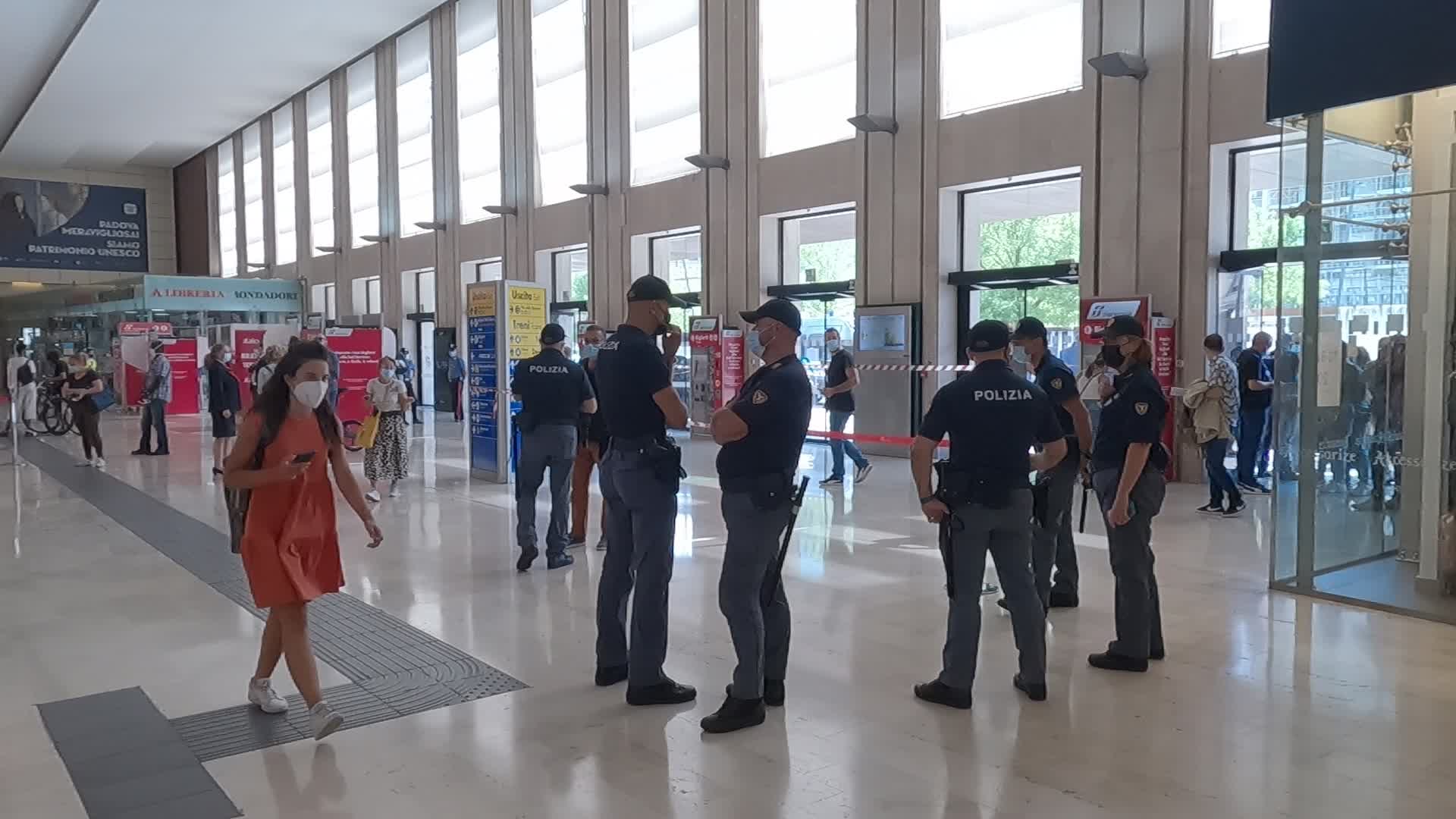 Checks on the GreenPass (Health Pass) at the entrance to Padua Station