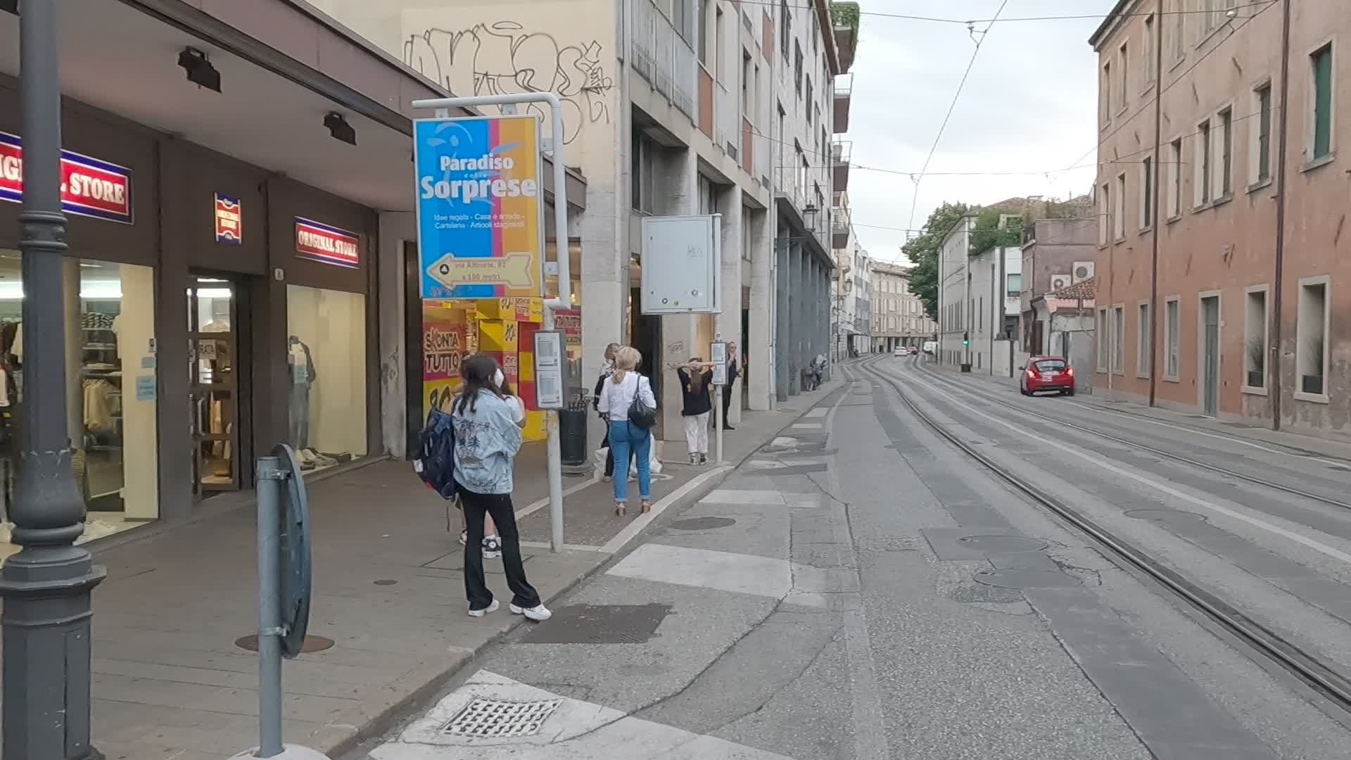 Students waiting for the bus to return home to Padua 