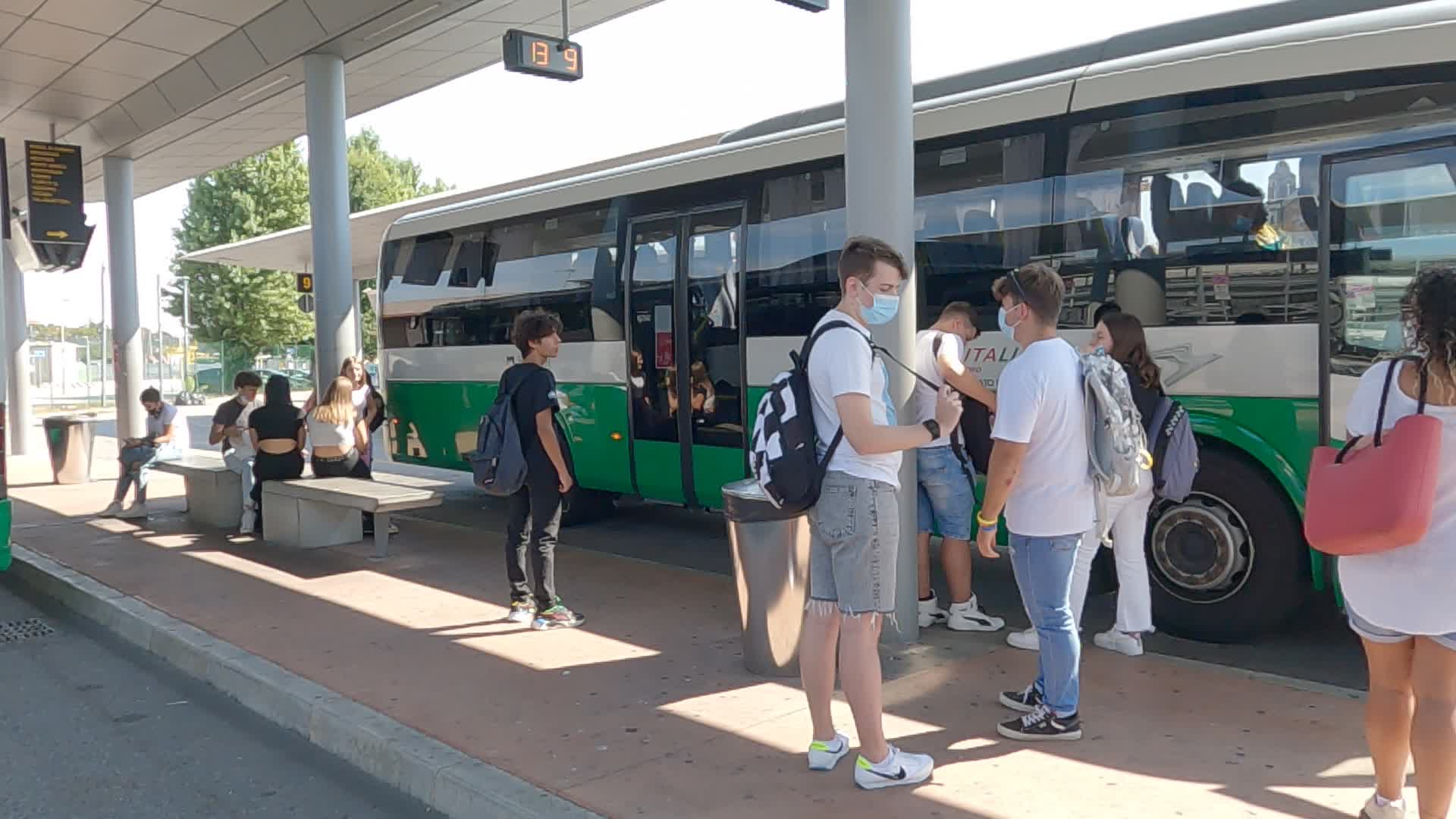 Students taking a long-distance bus to Padua 