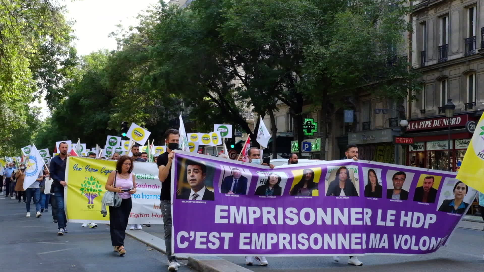 Demonstration in support of HDP in Paris