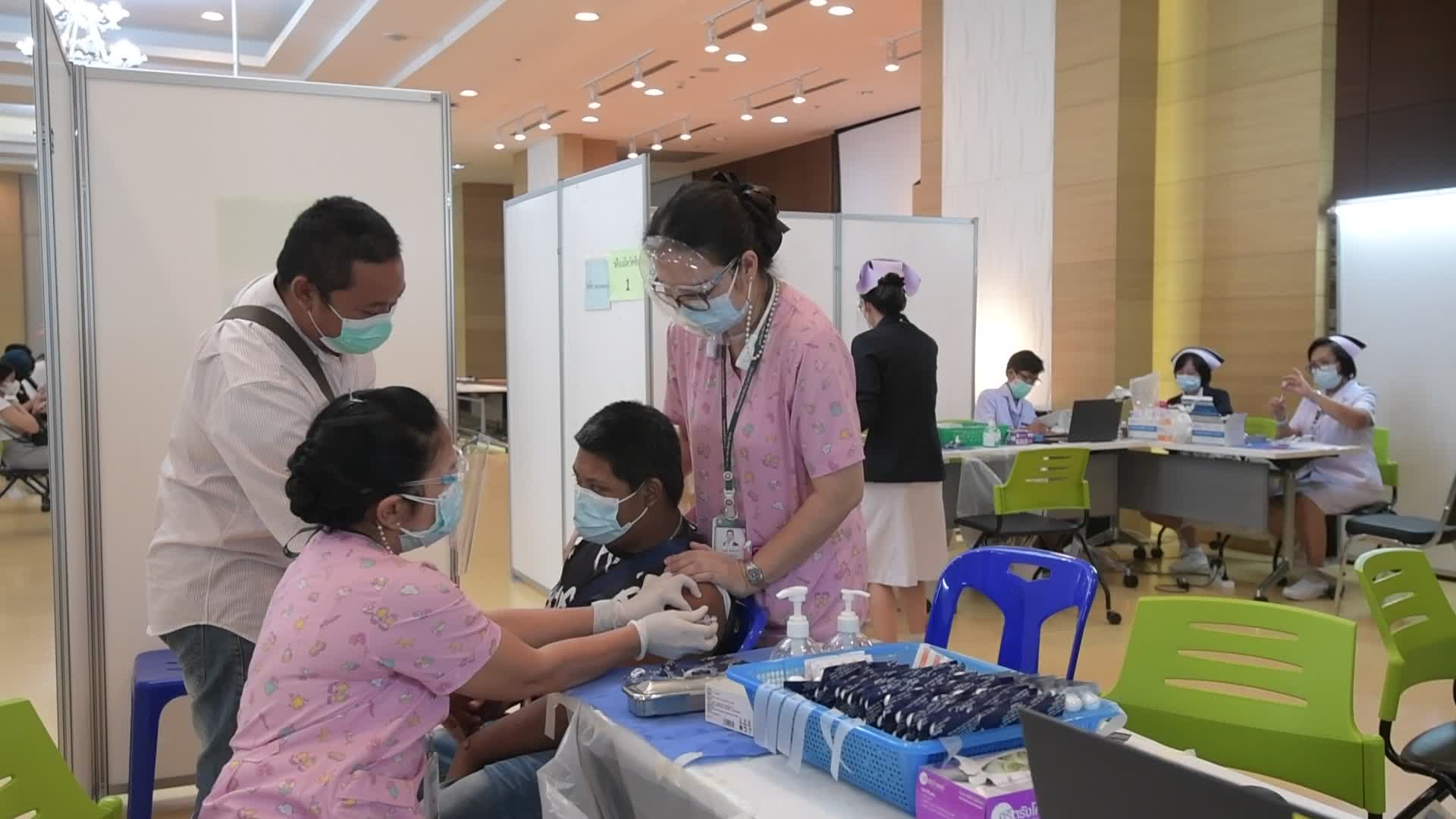 Thai Schoolchildren Started Vaccinated With Pfizer BioNtech Vaccine