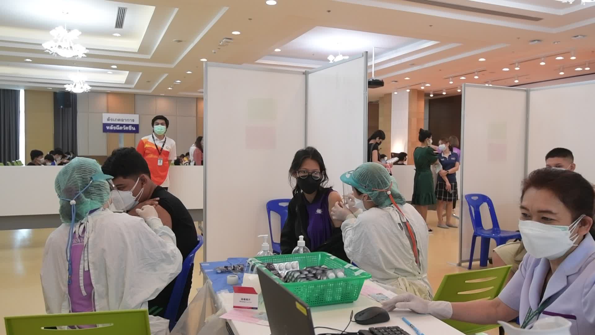 Thai Schoolchildren Started Vaccinated With Pfizer BioNtech Vaccine