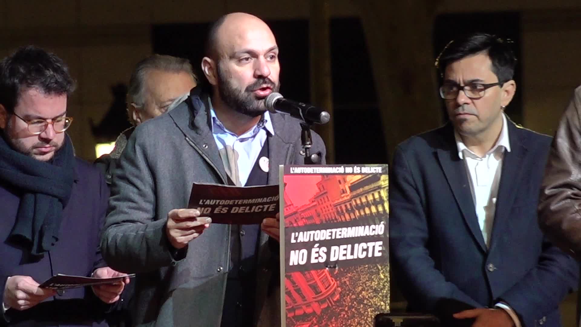 Thousands of people gathered in Barcelona against the "shame" of the trial of imprisoned Catalan politicians