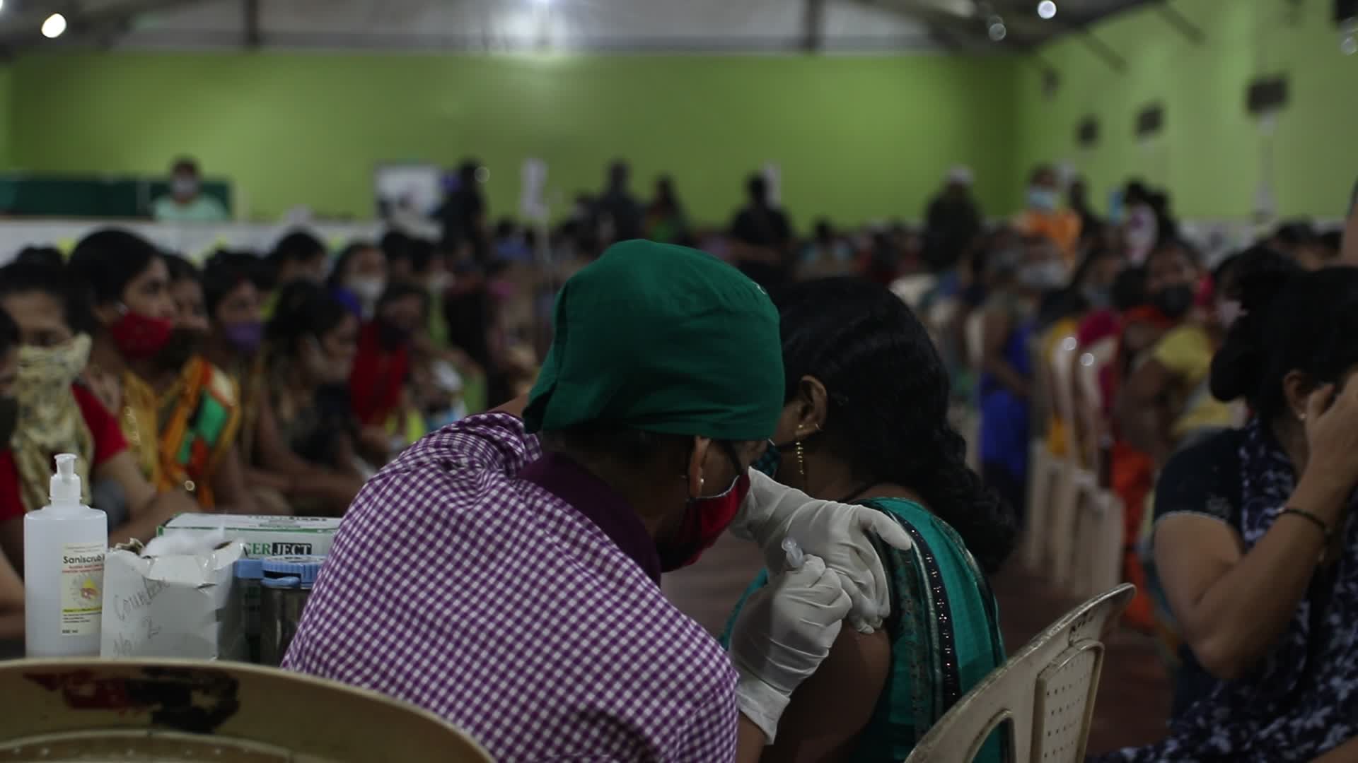 Coronavirus vaccination in Mumbai, India