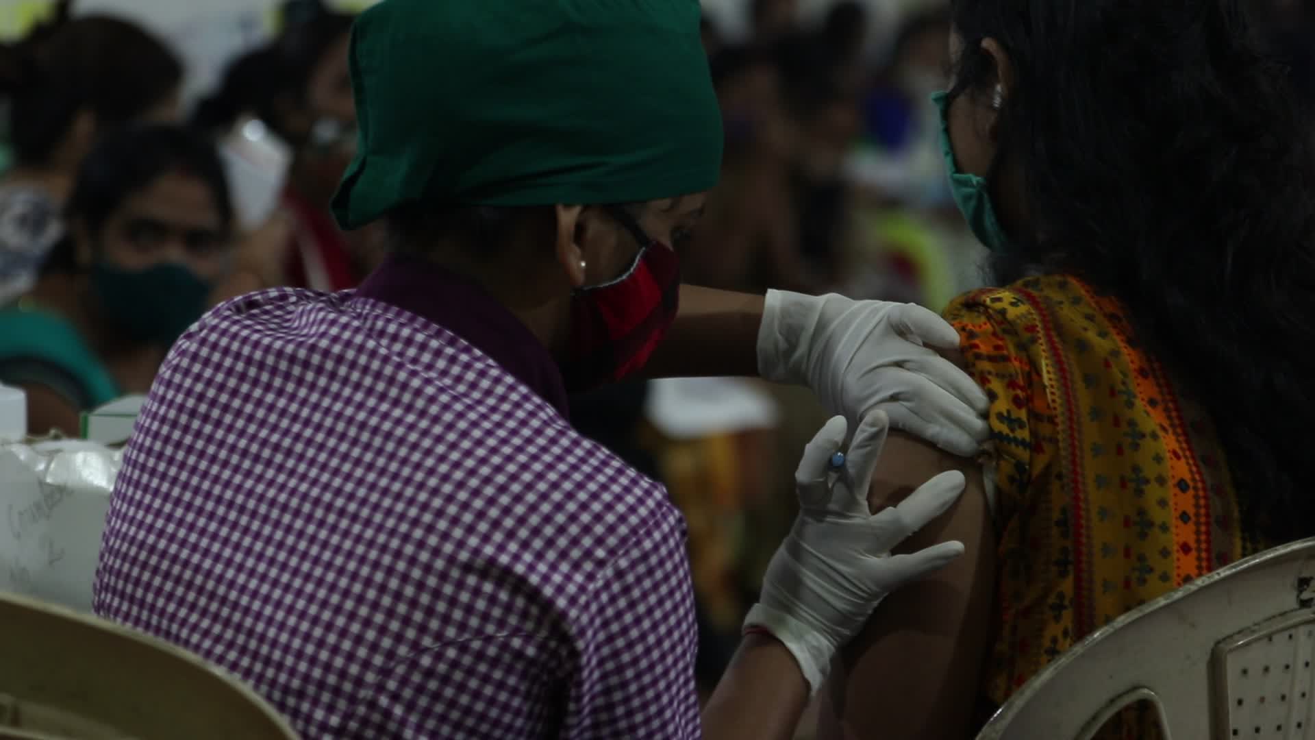 Coronavirus vaccination in Mumbai, India