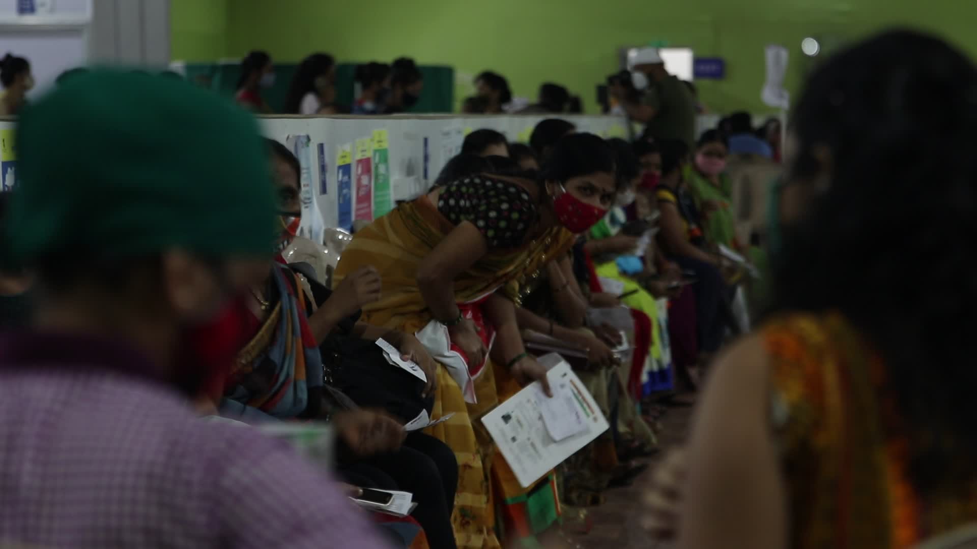 Coronavirus vaccination in Mumbai, India