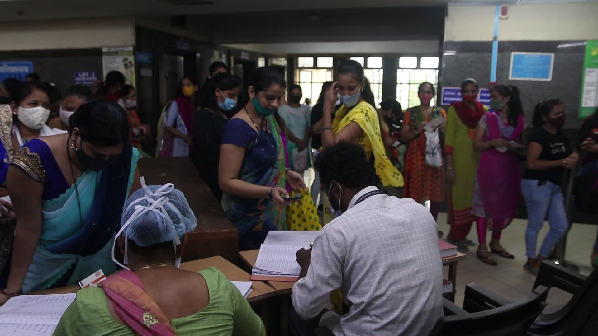 Coronavirus vaccination in Mumbai, India