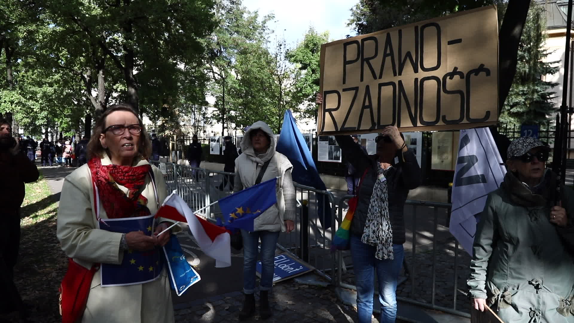 Rally at Constitutional Tribunal in Warsaw over primacy of EU law