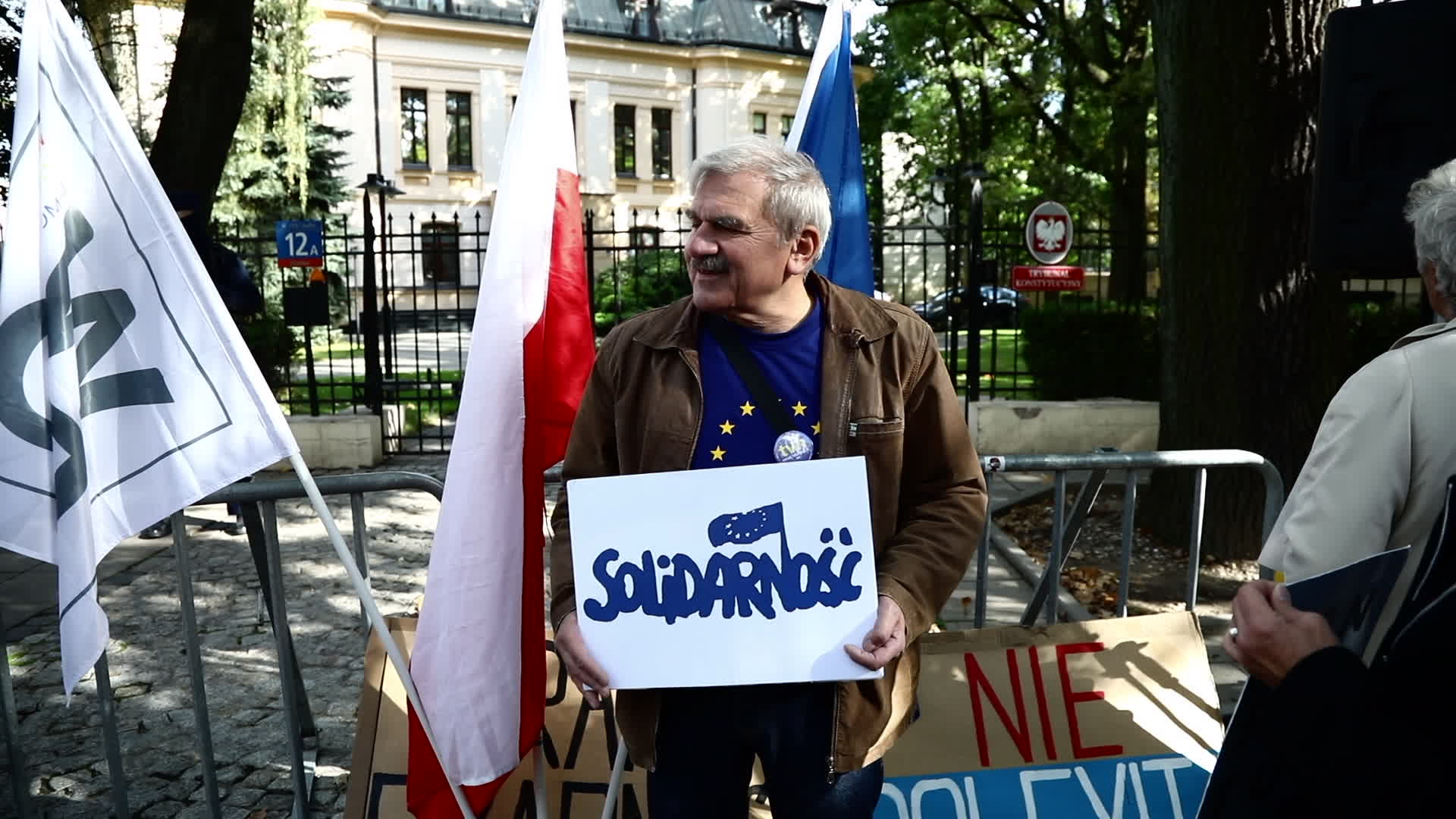 Rally at Constitutional Tribunal in Warsaw over primacy of EU law