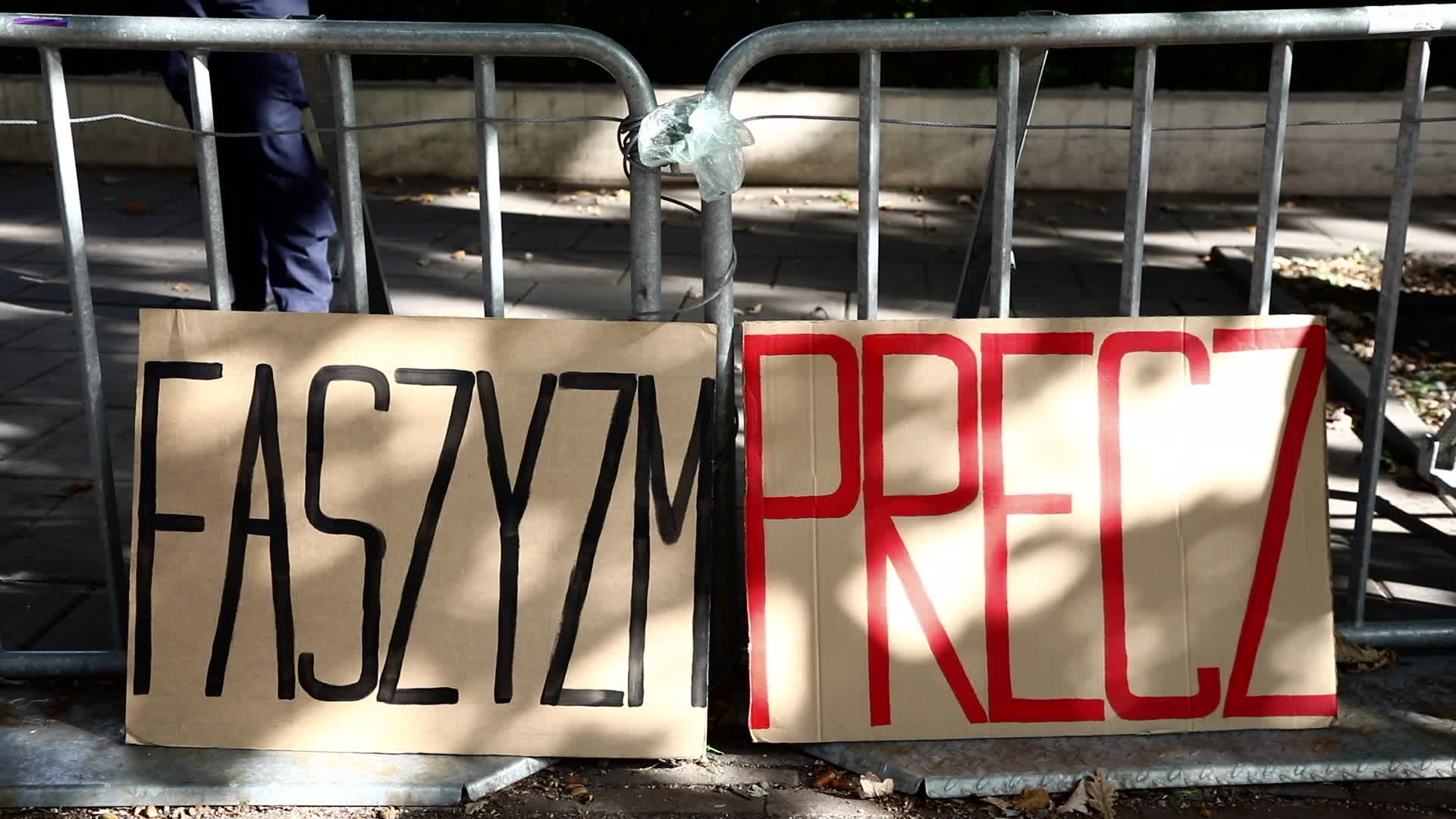 Rally at Constitutional Tribunal in Warsaw over primacy of EU law