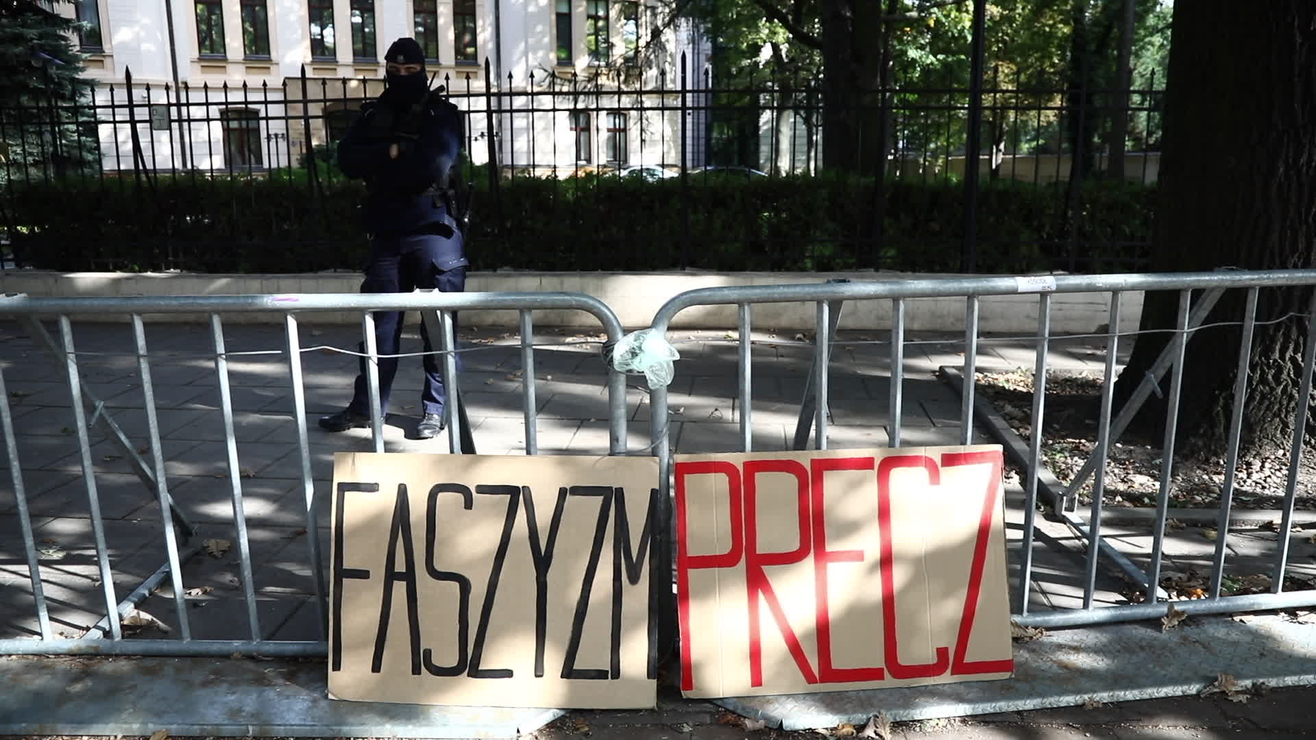 Rally at Constitutional Tribunal in Warsaw over primacy of EU law