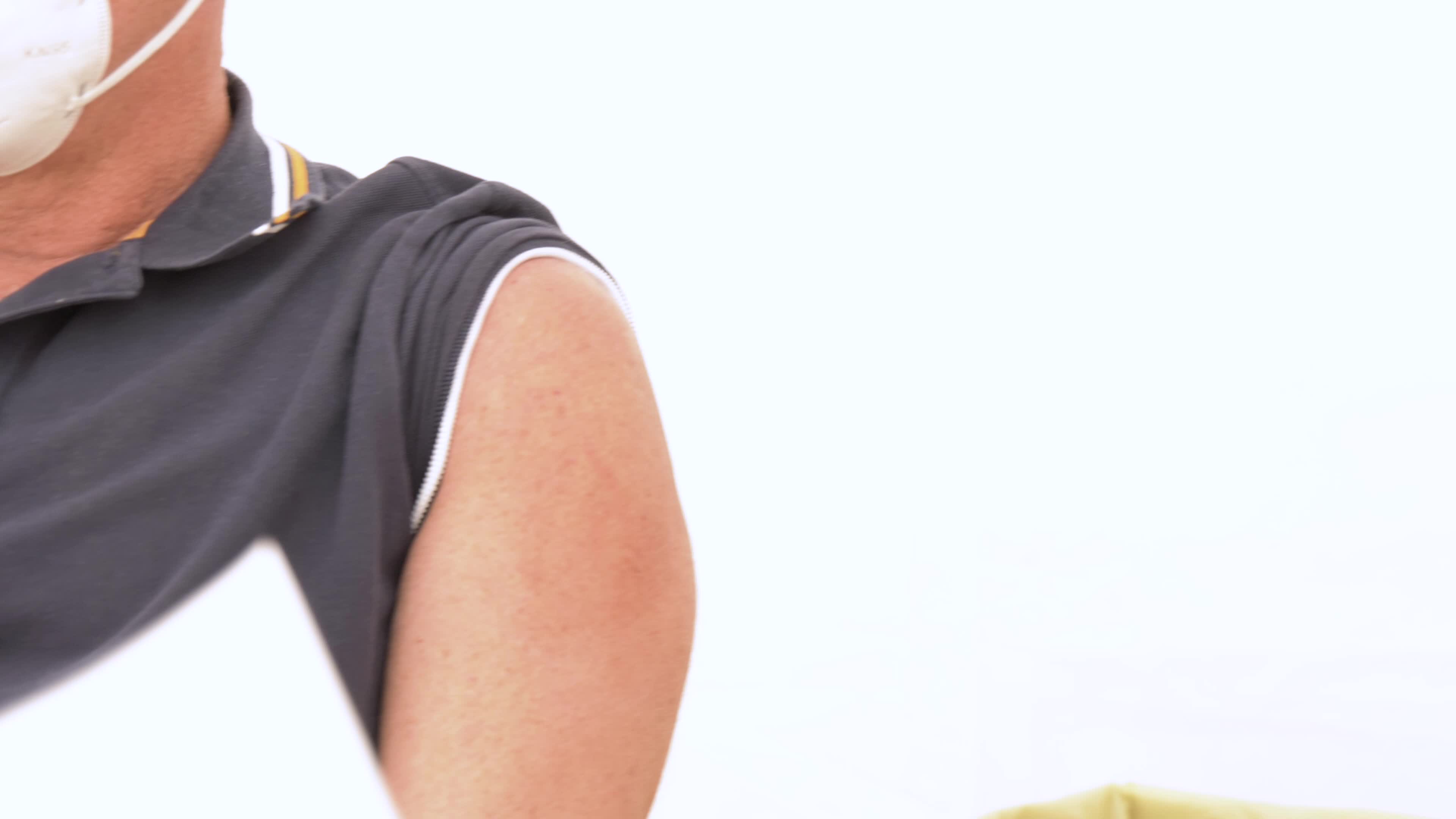 Italy extends third doses of Covid vaccine to over-80s and care homes