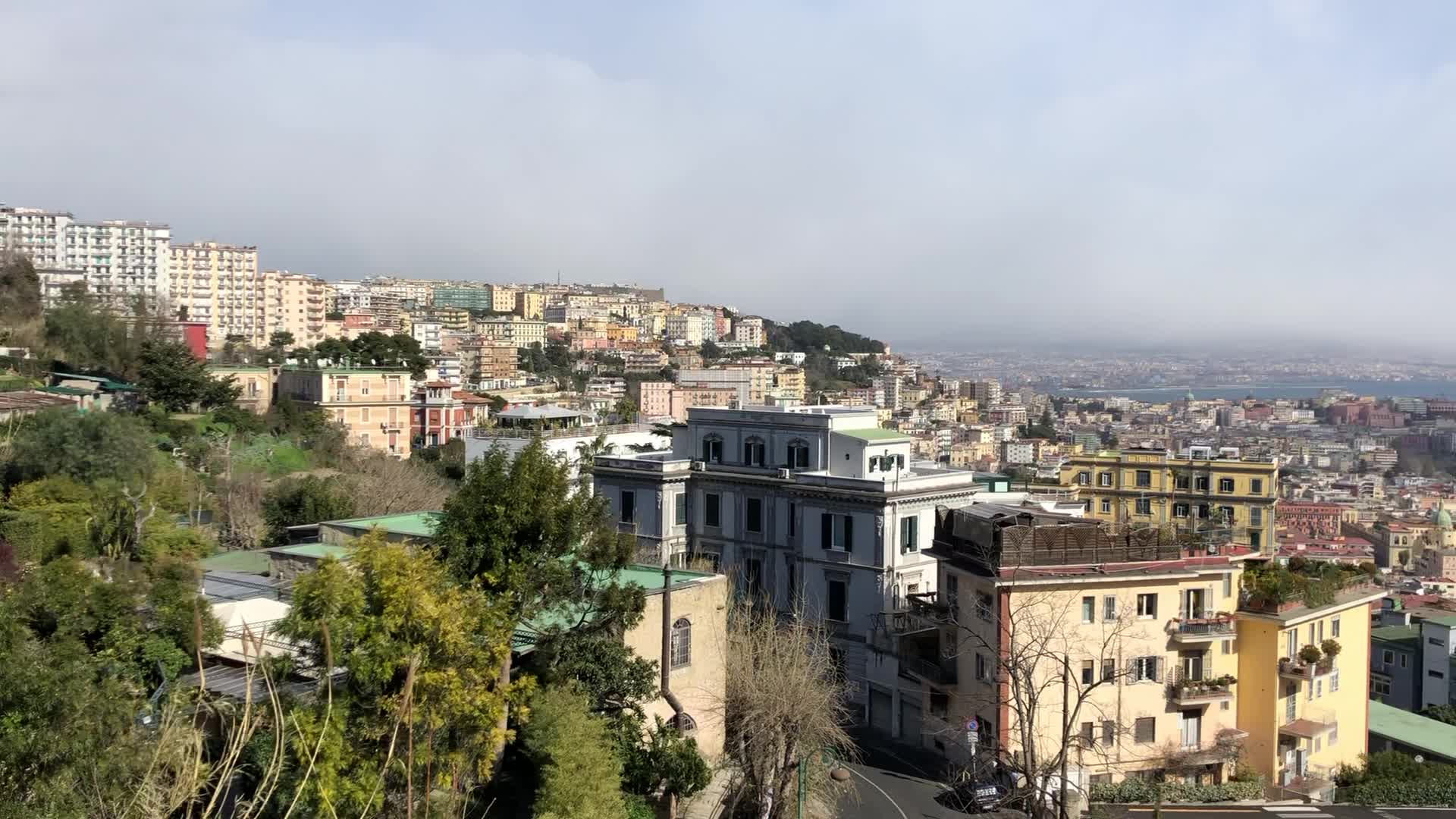 Wind and snow in Naples