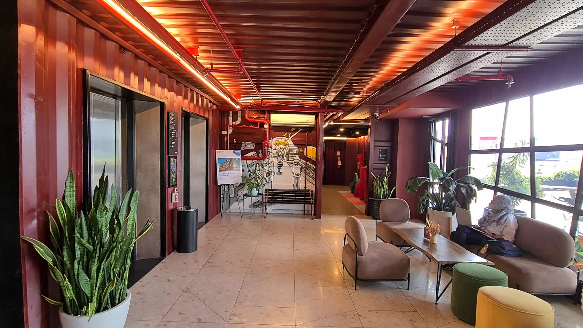 Hotels Made of Containers in Indonesia