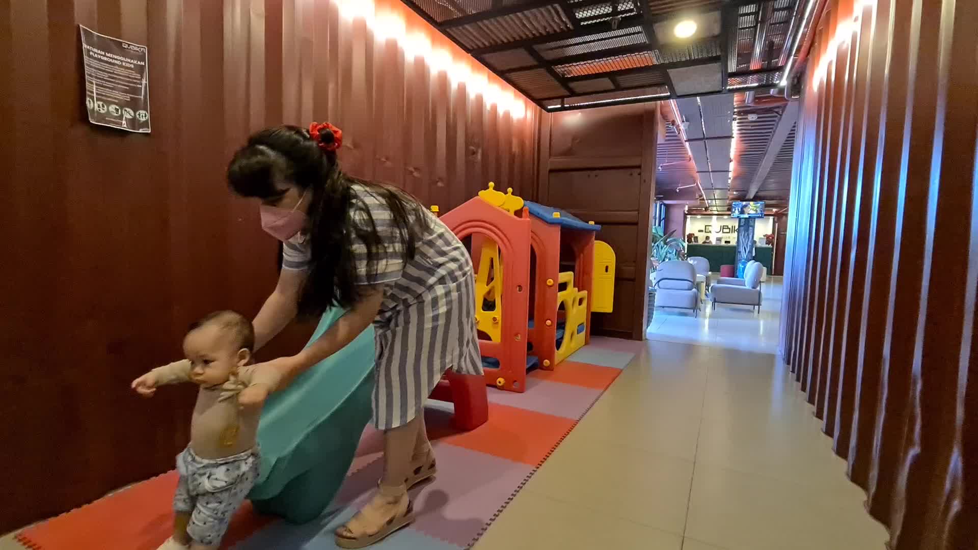 Hotels Made of Containers in Indonesia