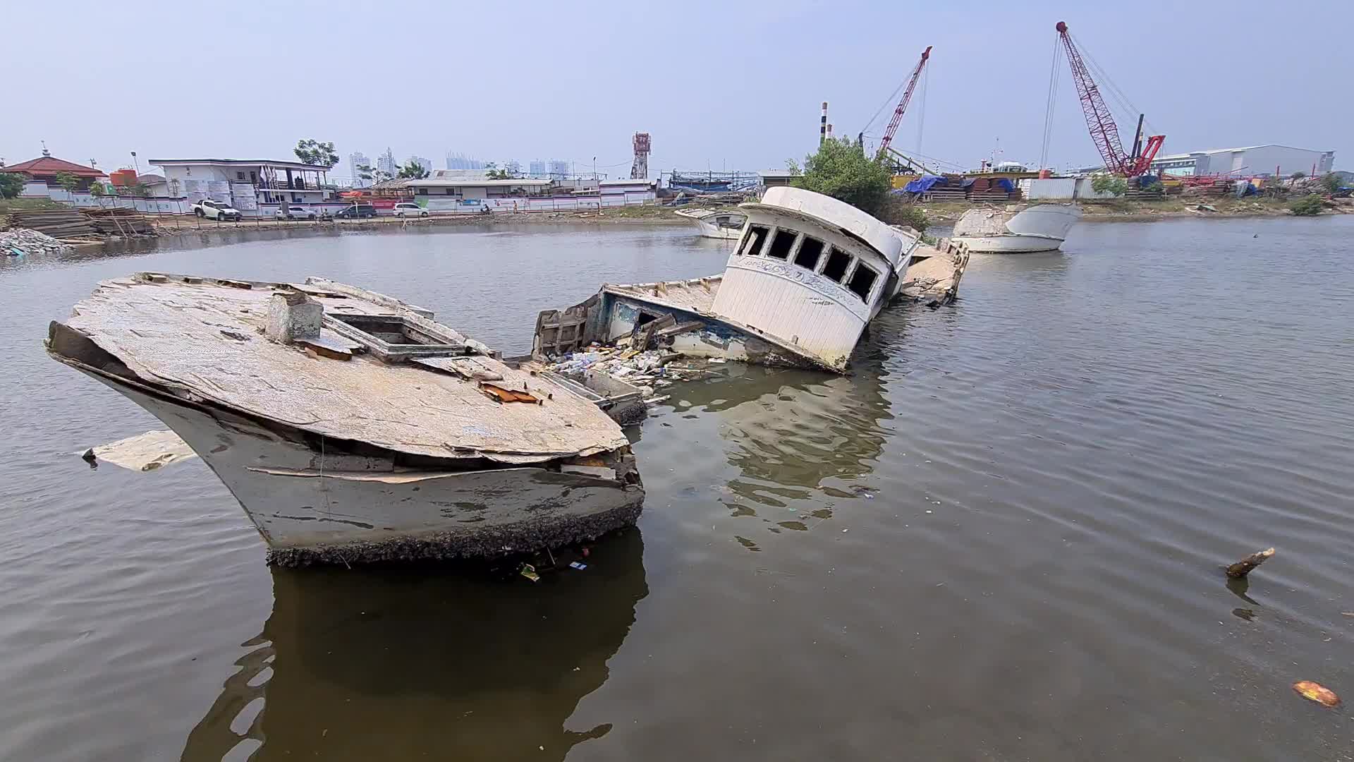 Jakarta is in danger of sinking
