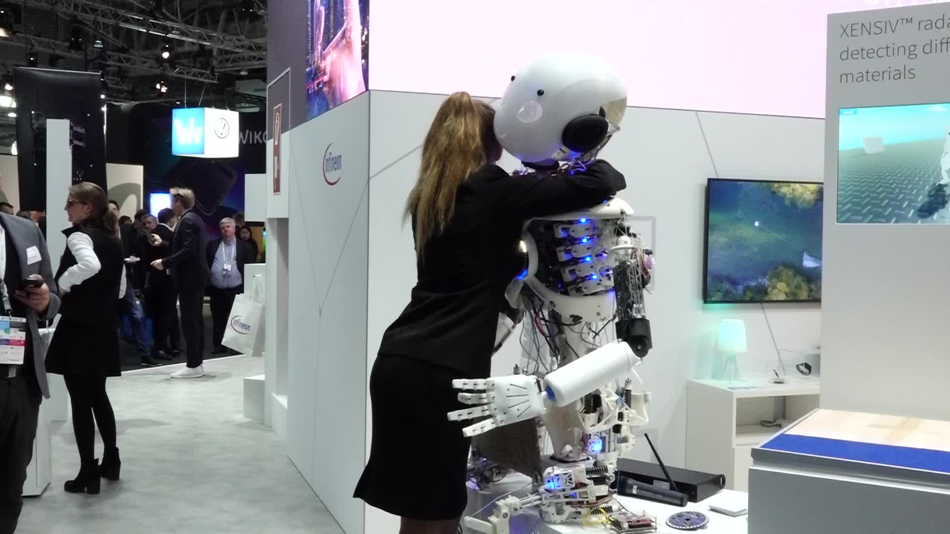 Barcelona: robots interact with humans at the Mobile World Congress