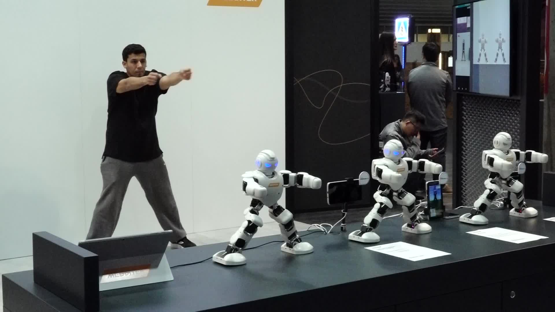 Barcelona: robots interact with humans at the Mobile World Congress