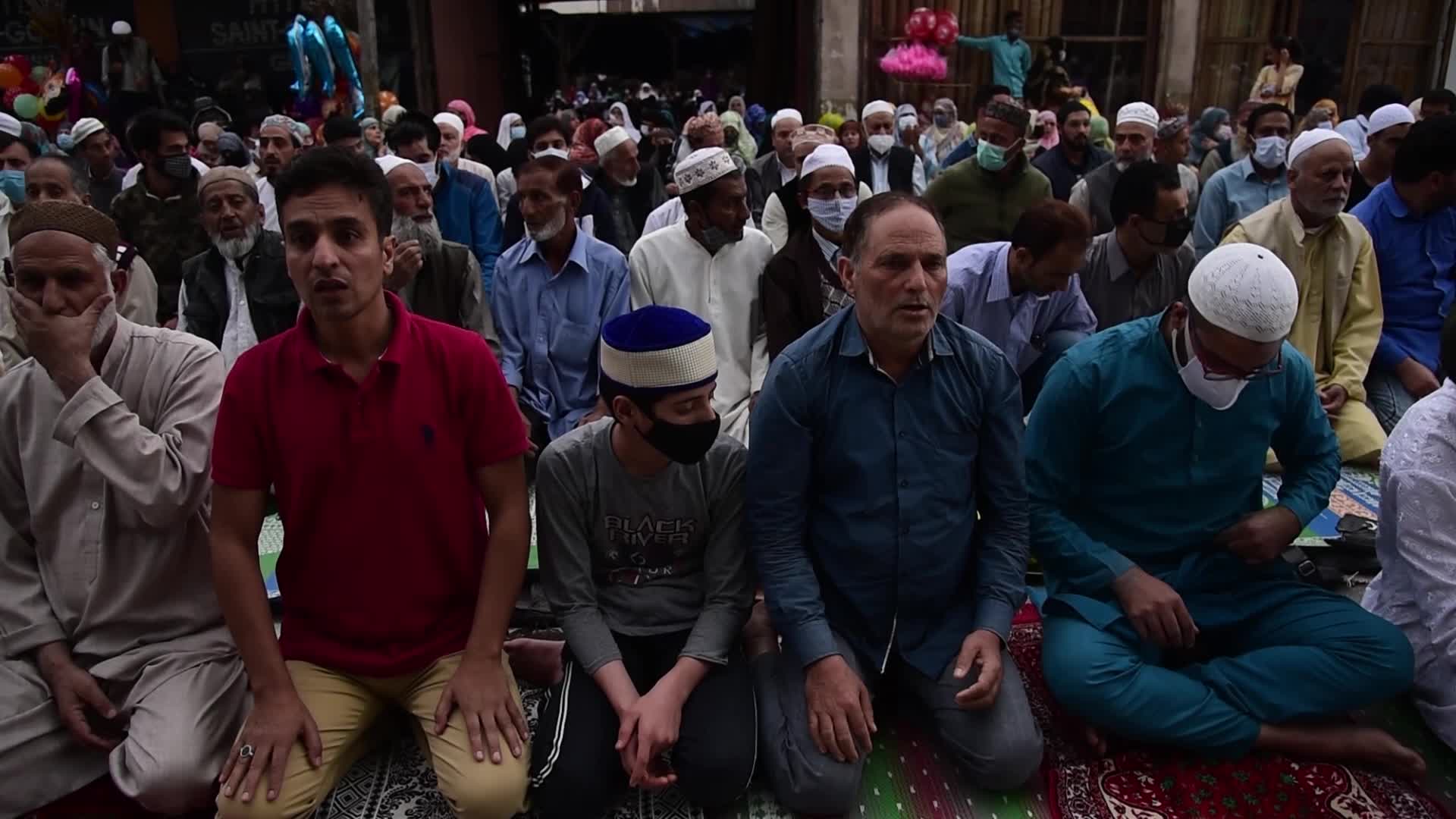 Special mass prayers In Kashmir