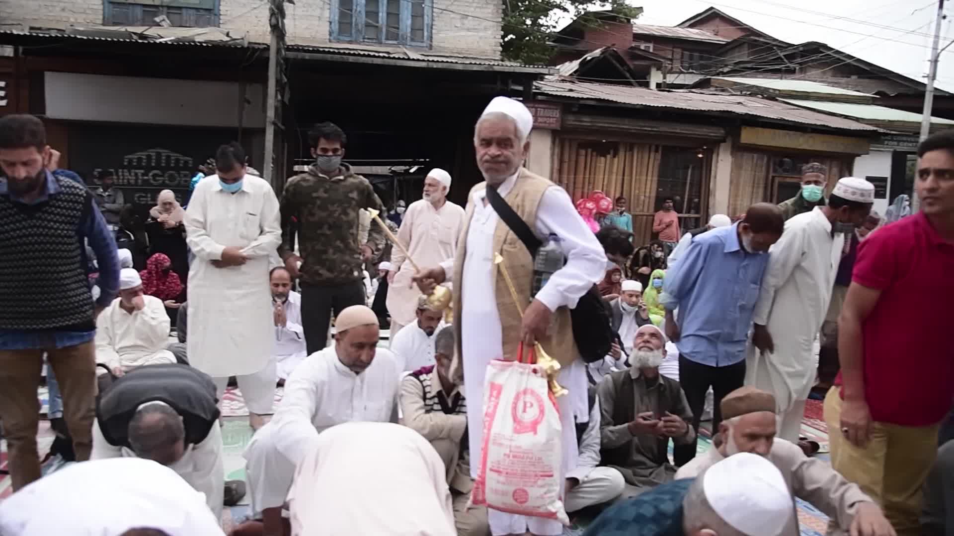 Special mass prayers In Kashmir