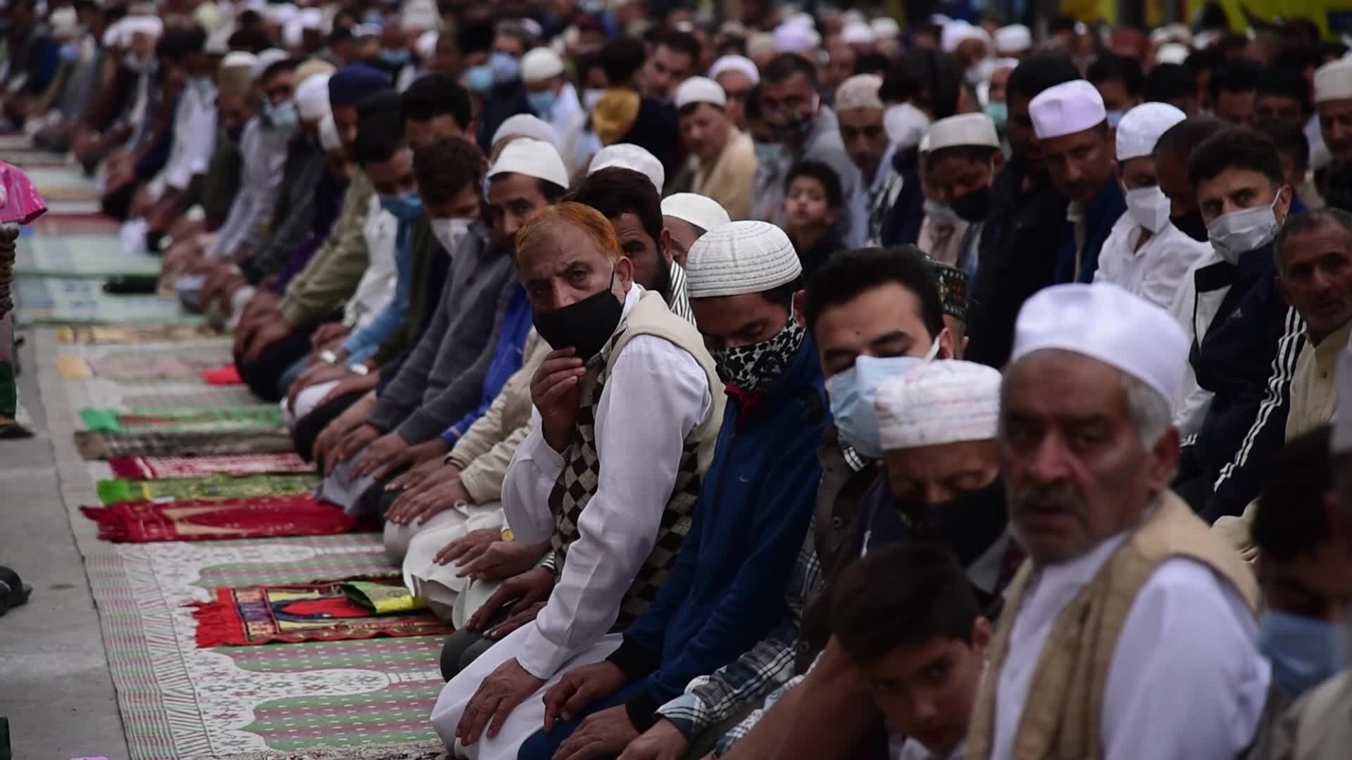 Special mass prayers In Kashmir