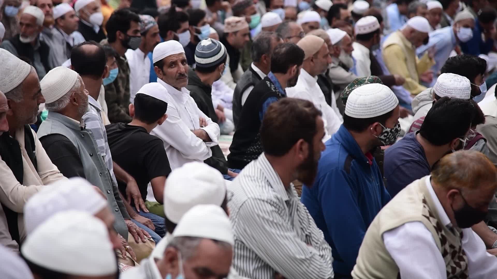 Special mass prayers In Kashmir