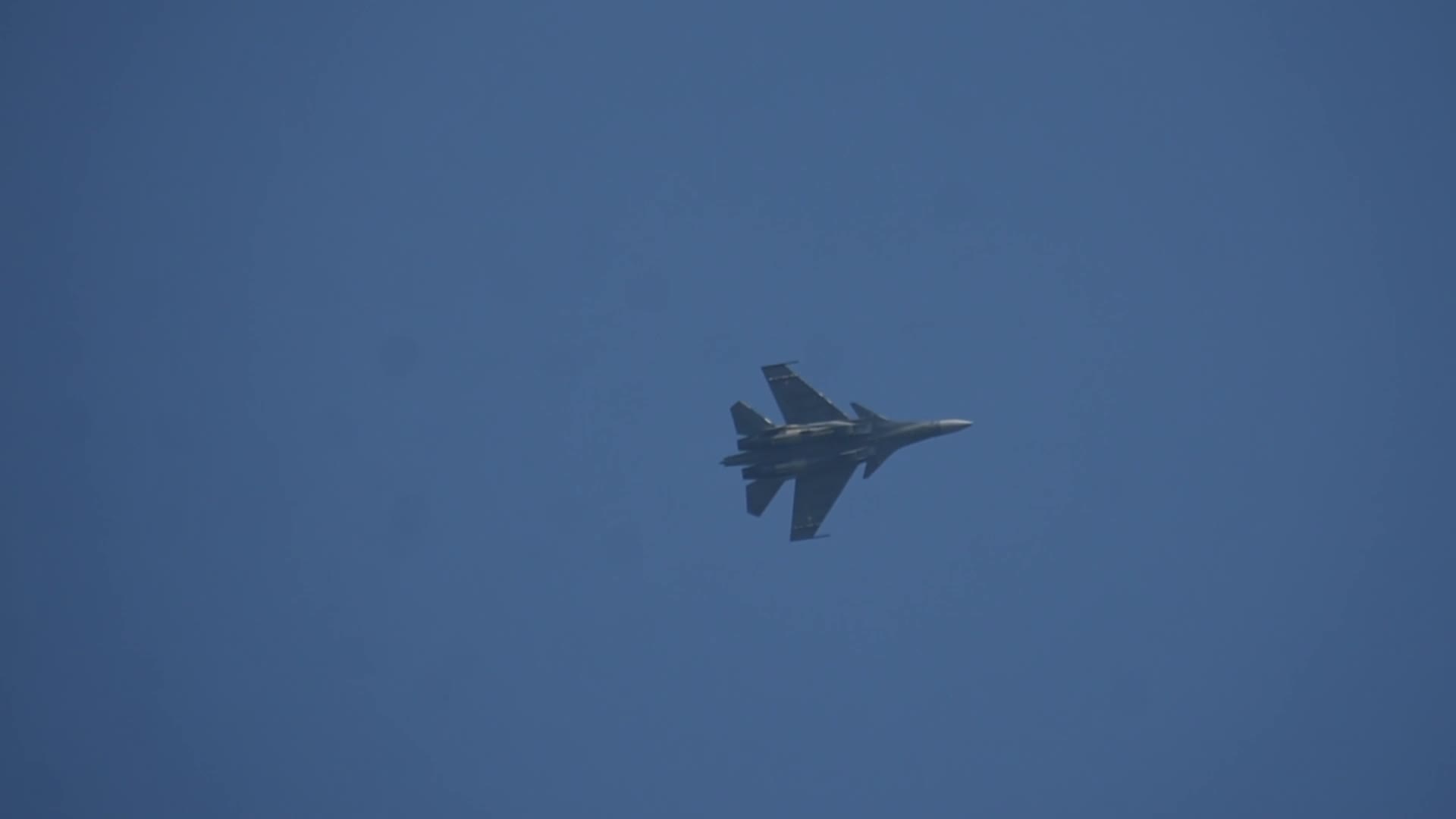 Indian Airforce Conducted Air Show in Kashmir