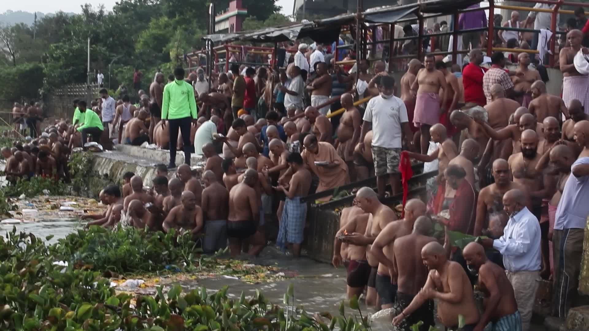 'Sarvapitri Amavasya' Ritual In India