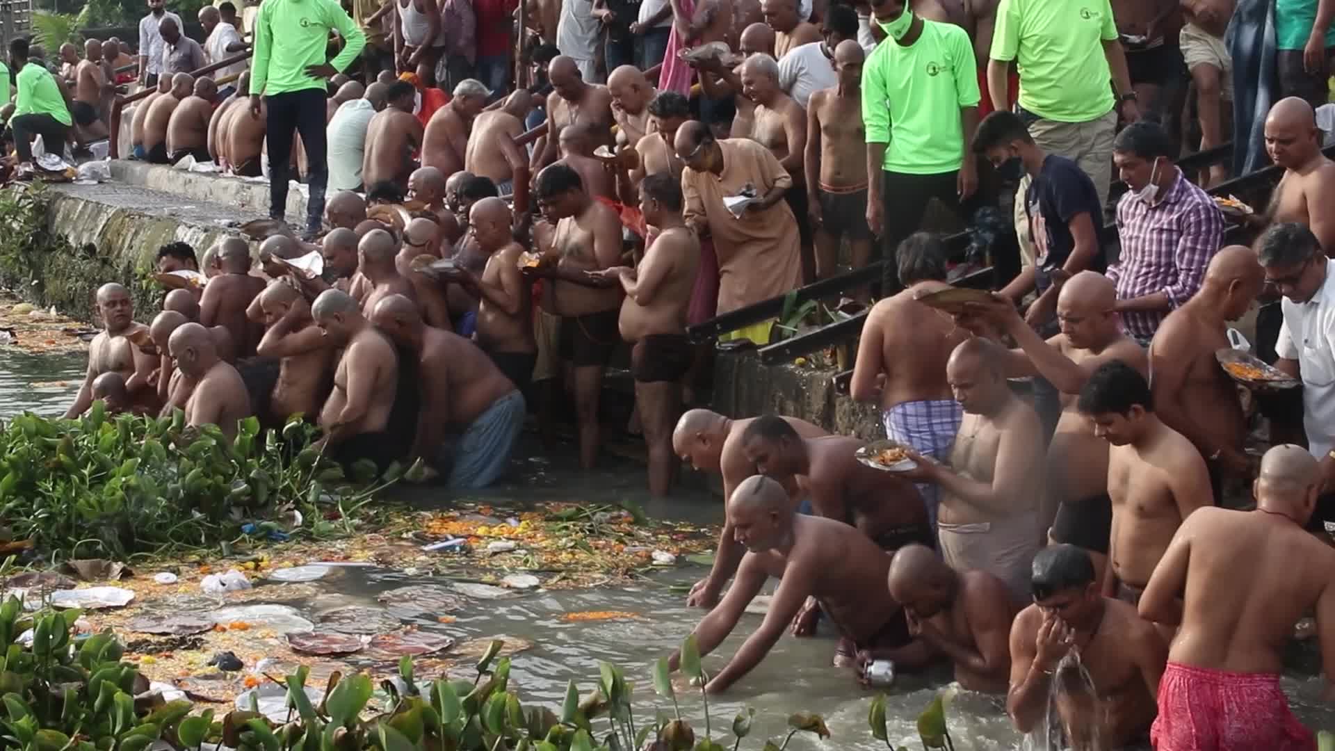 'Sarvapitri Amavasya' Ritual In India