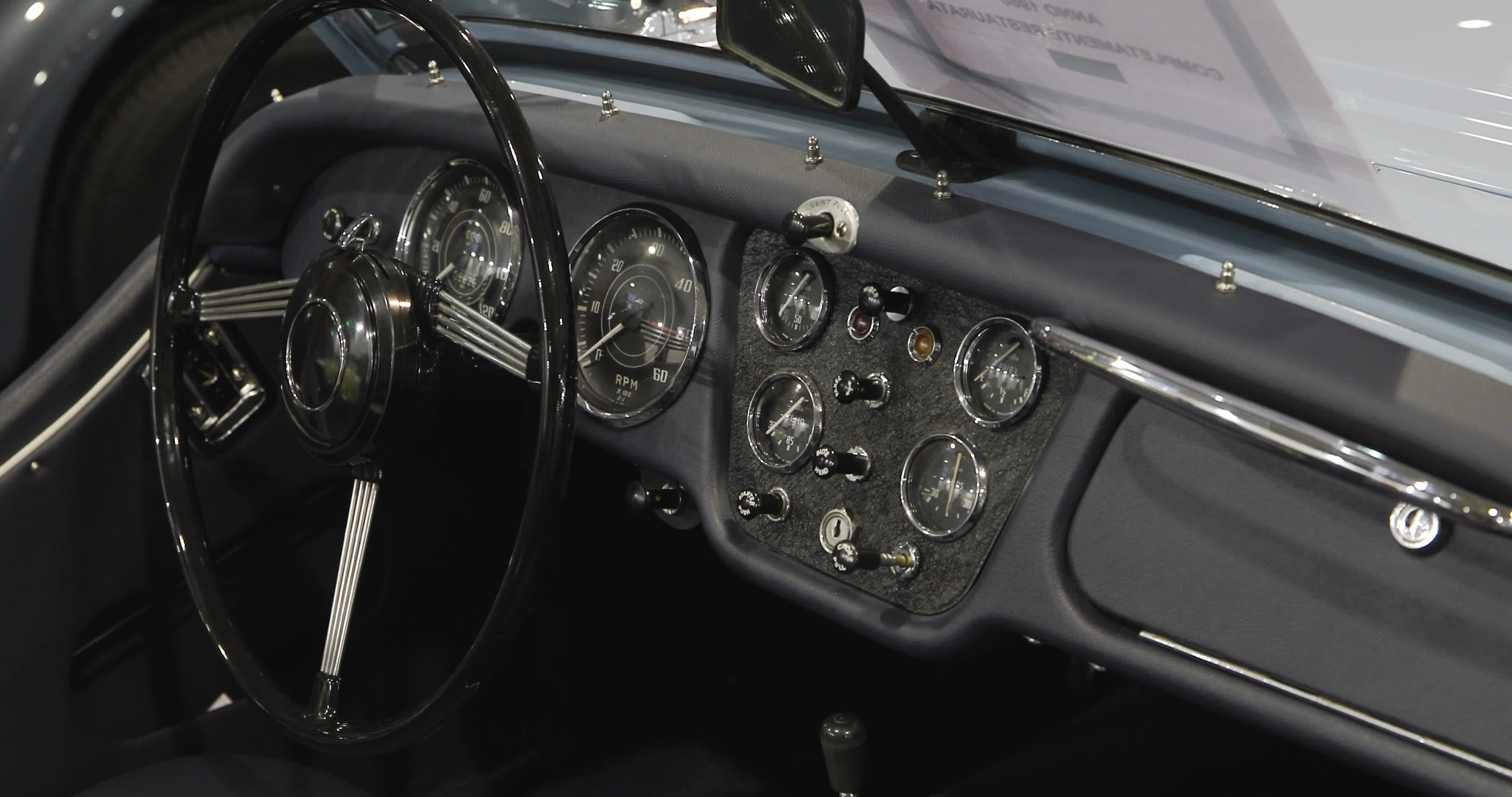 Auto e Moto d’Epoca in Padua, the biggest vintage car market in Europe