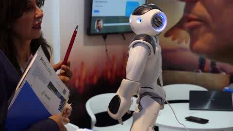 Robots Interact With Human At Mobile World Congress
