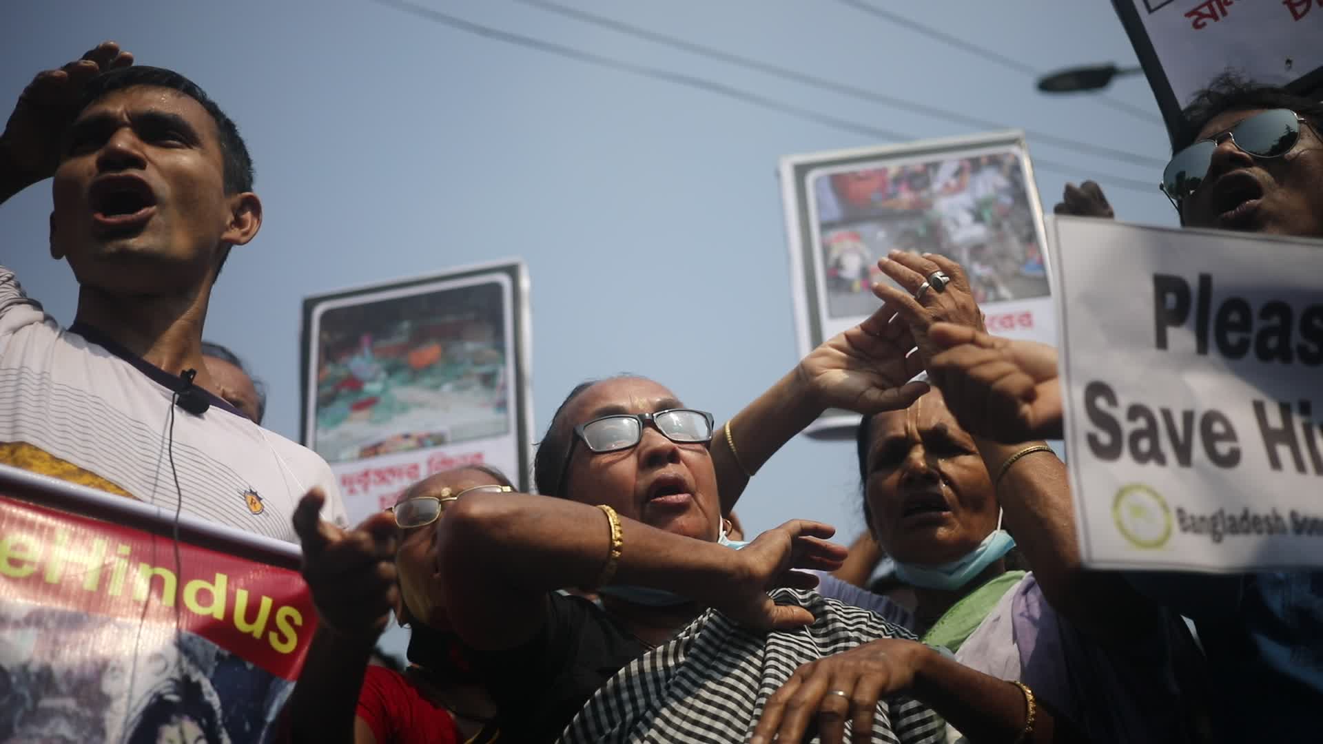  Hundreds protest in Bangladesh over deadly religious violence