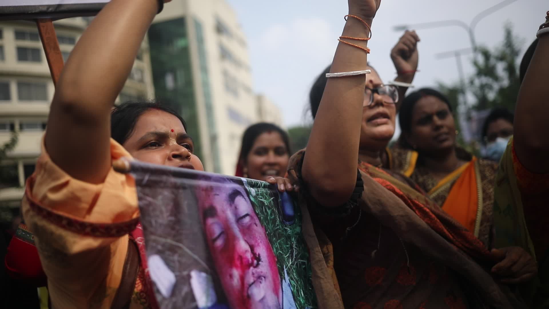  Hundreds protest in Bangladesh over deadly religious violence